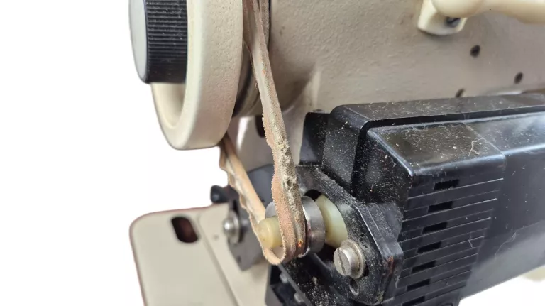 maszyna-do-szycia-lucznik-predom-466-model-predom-466