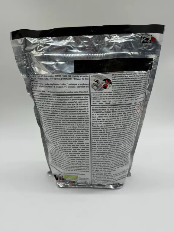 fairy-platinum-all-in-one-kapsulki-do-zmywarki-cytryna-81-szt-stan-11323-2