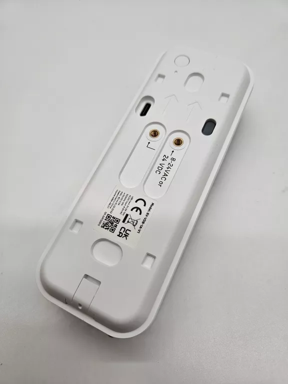 yale-smart-dzwonek-do-drzwi-z-kamera-doorbell-stan-11323-2