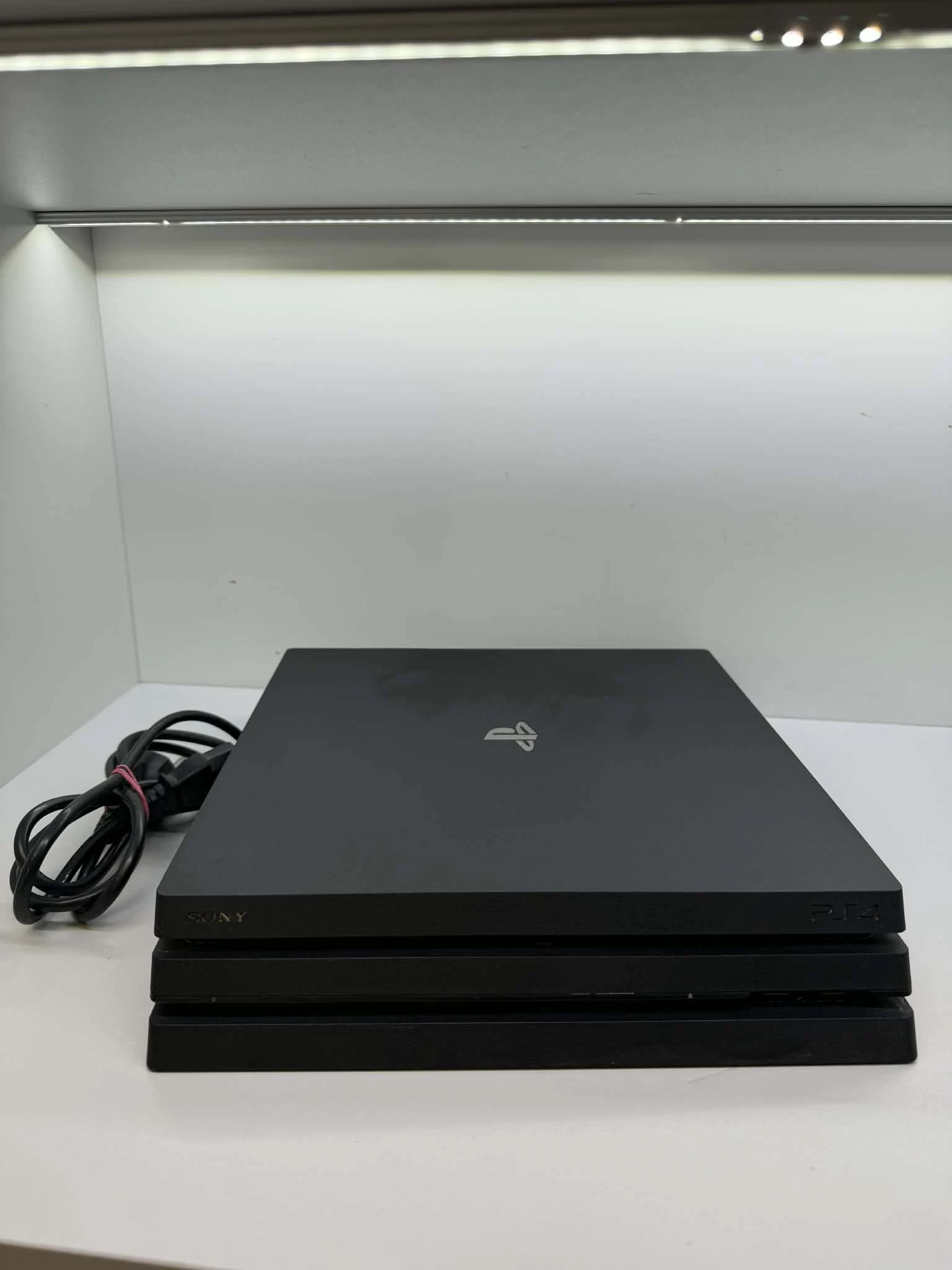 konsola-ps4-pro-1tb-cuh-7016bzas-slowackiego-23-debno