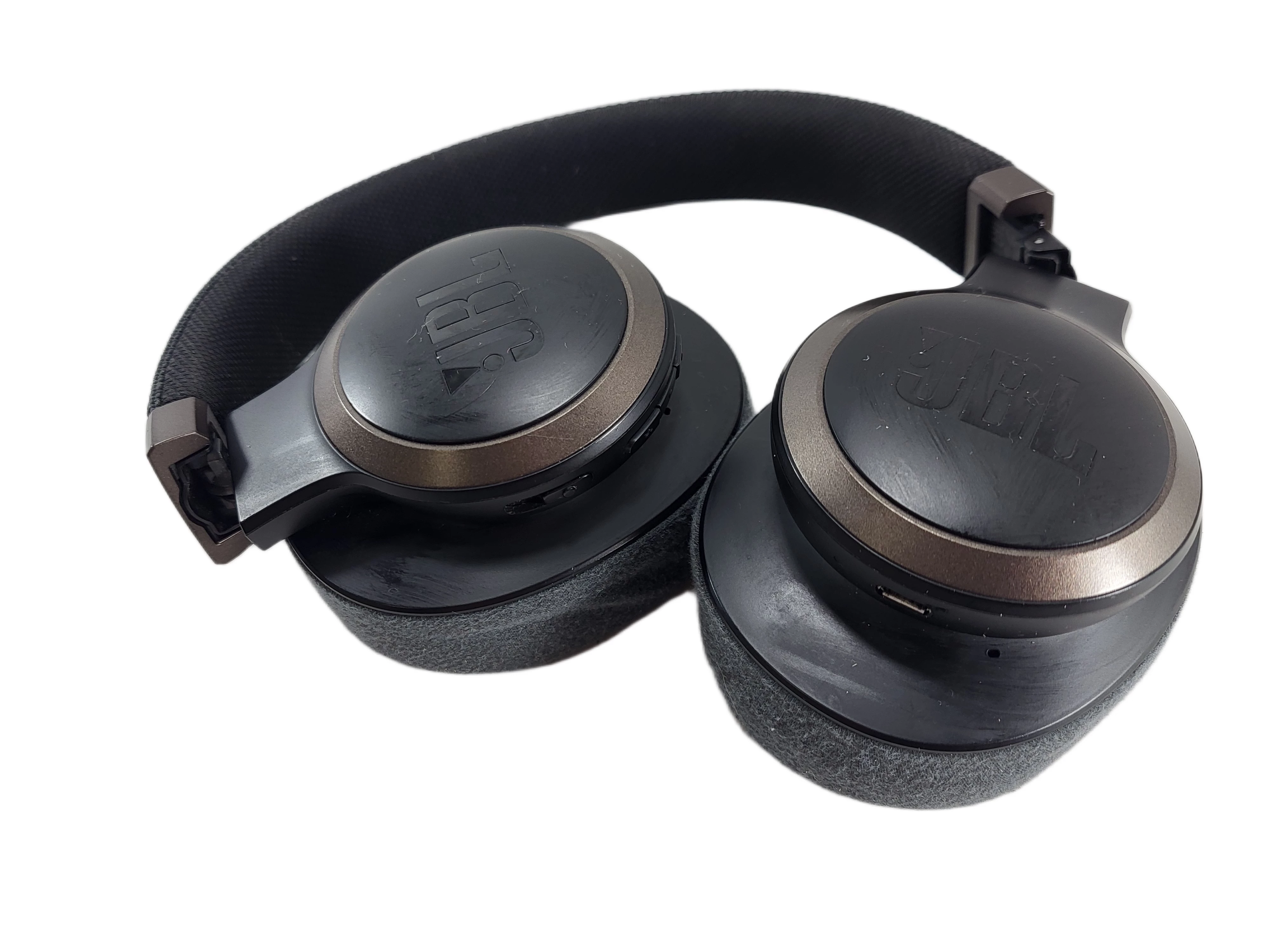 sluchawki-nauszne-bezprzewodowe-jbl-live-650-btnc-czarne-waga-produktu-26000