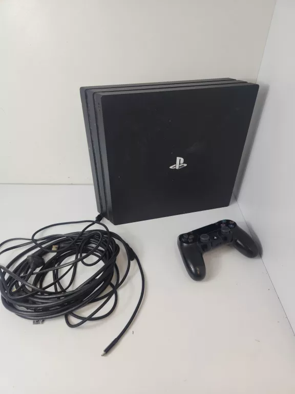 konsola-playstation-4-pro-1tb-liczba-kontrolerow-w-zestawie-205994-225550