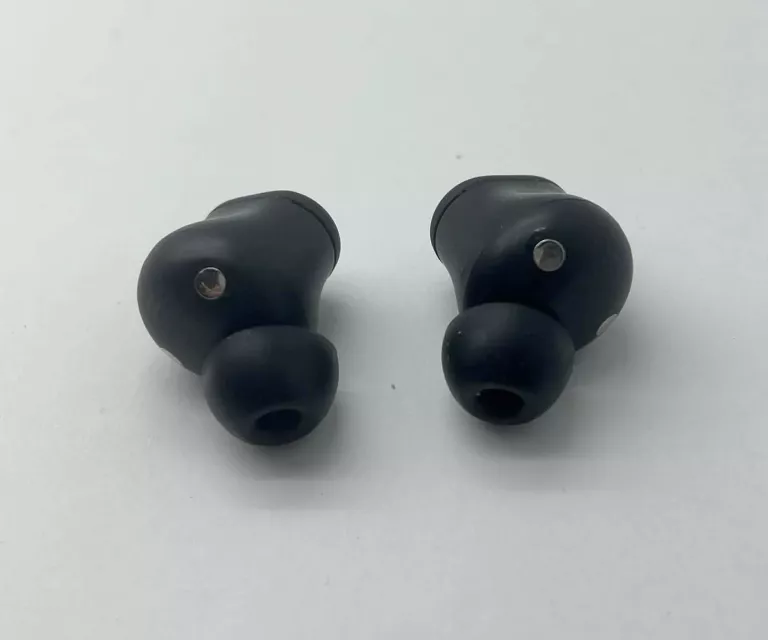 sluchawki-dokanalowe-beats-solo-buds-szary-kolor-dominujacy-129357-8