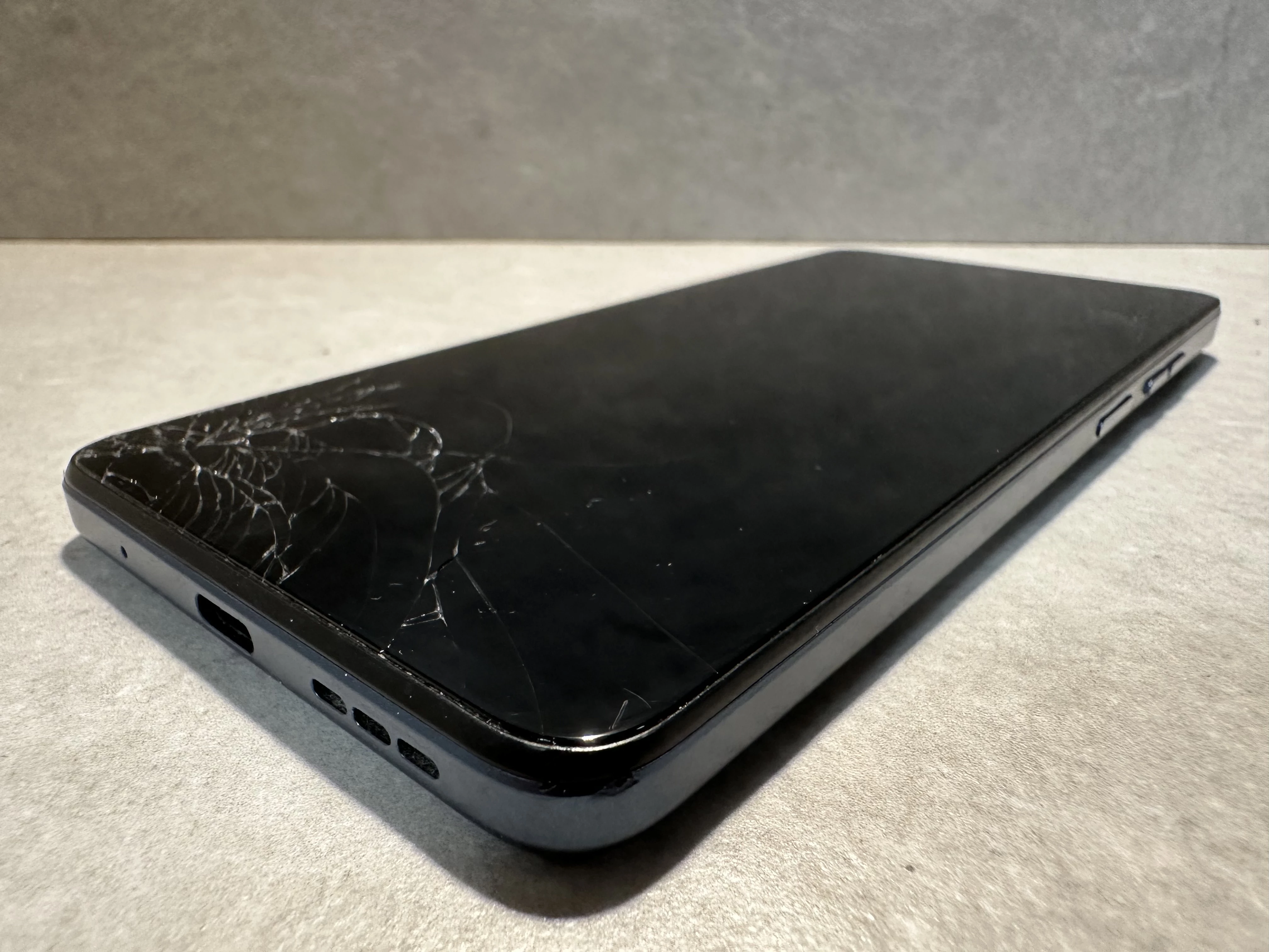 telefon-moto-g24-power-8256gb-peknieta-ean-gtin-840023258053