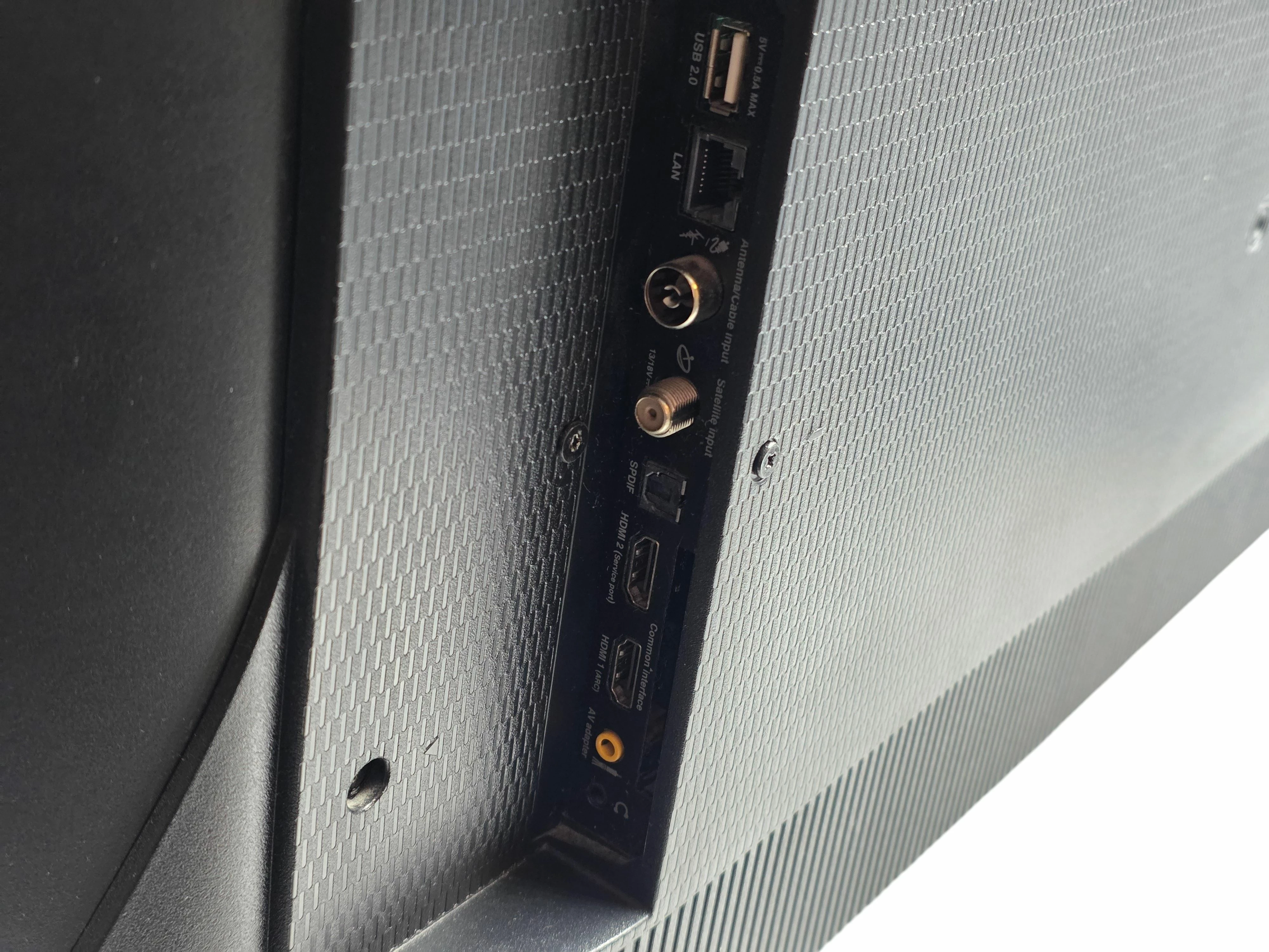 telewizor-thomson-40fe5606-40-led-full-hd-dvb-t2-android-tv-opis-smart-tv-211678-250634