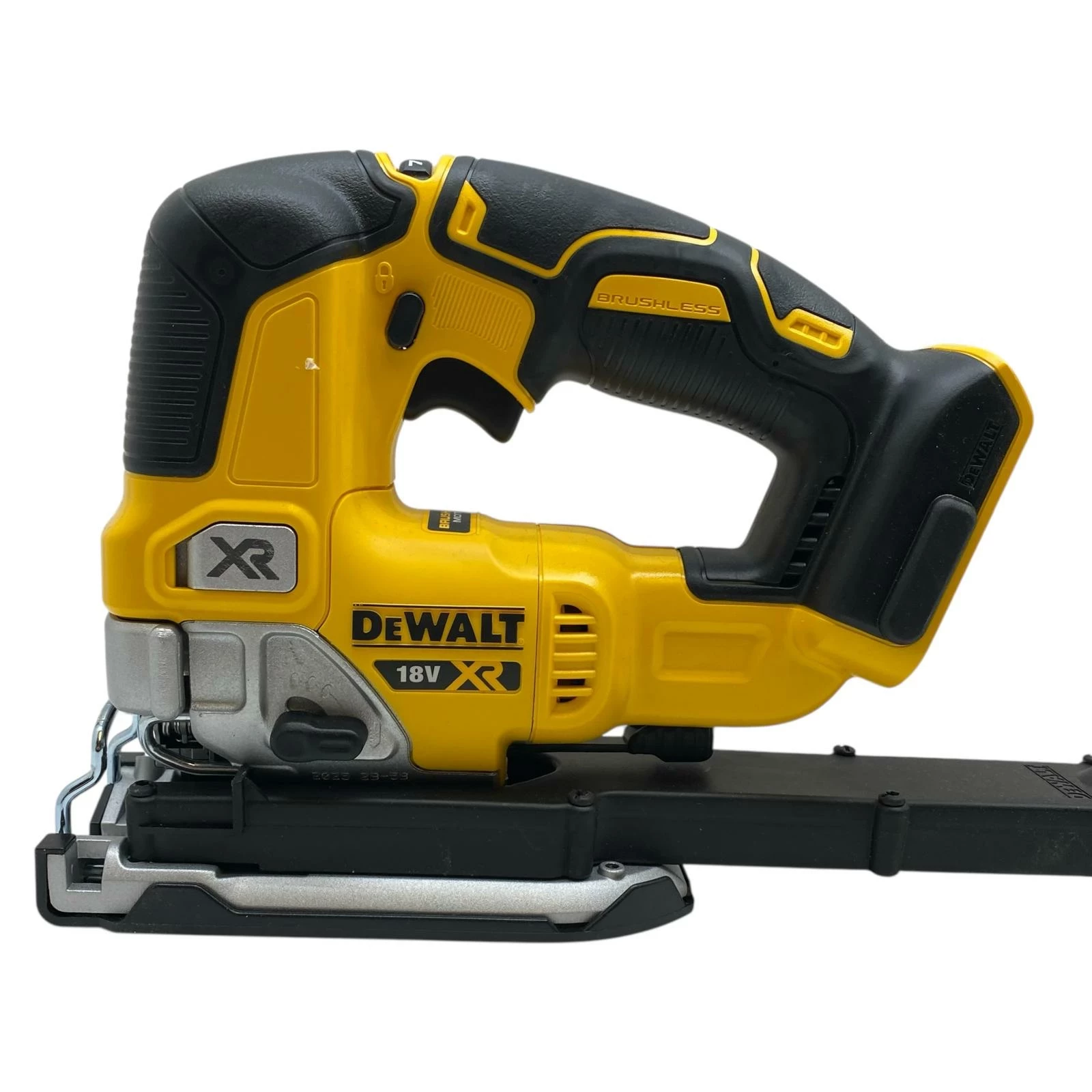 dewalt-wyrzynarka-akumulatorowa-18v-dcs334-akumulator-dewalt-5-ah-stan-11323-2