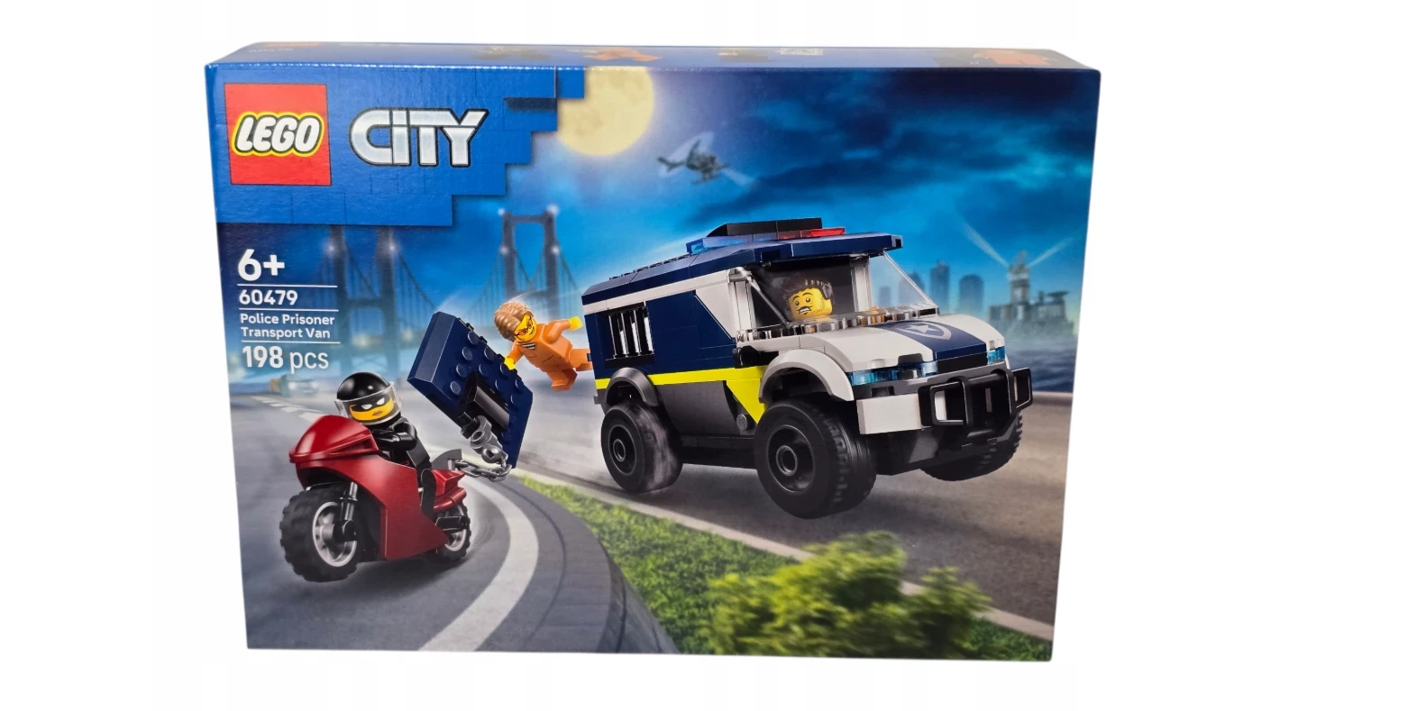 lego-city-60479-furgonetka-policyjnego-konwoju-wieziennego-krolowej-jadwigi-24-nowa-sol