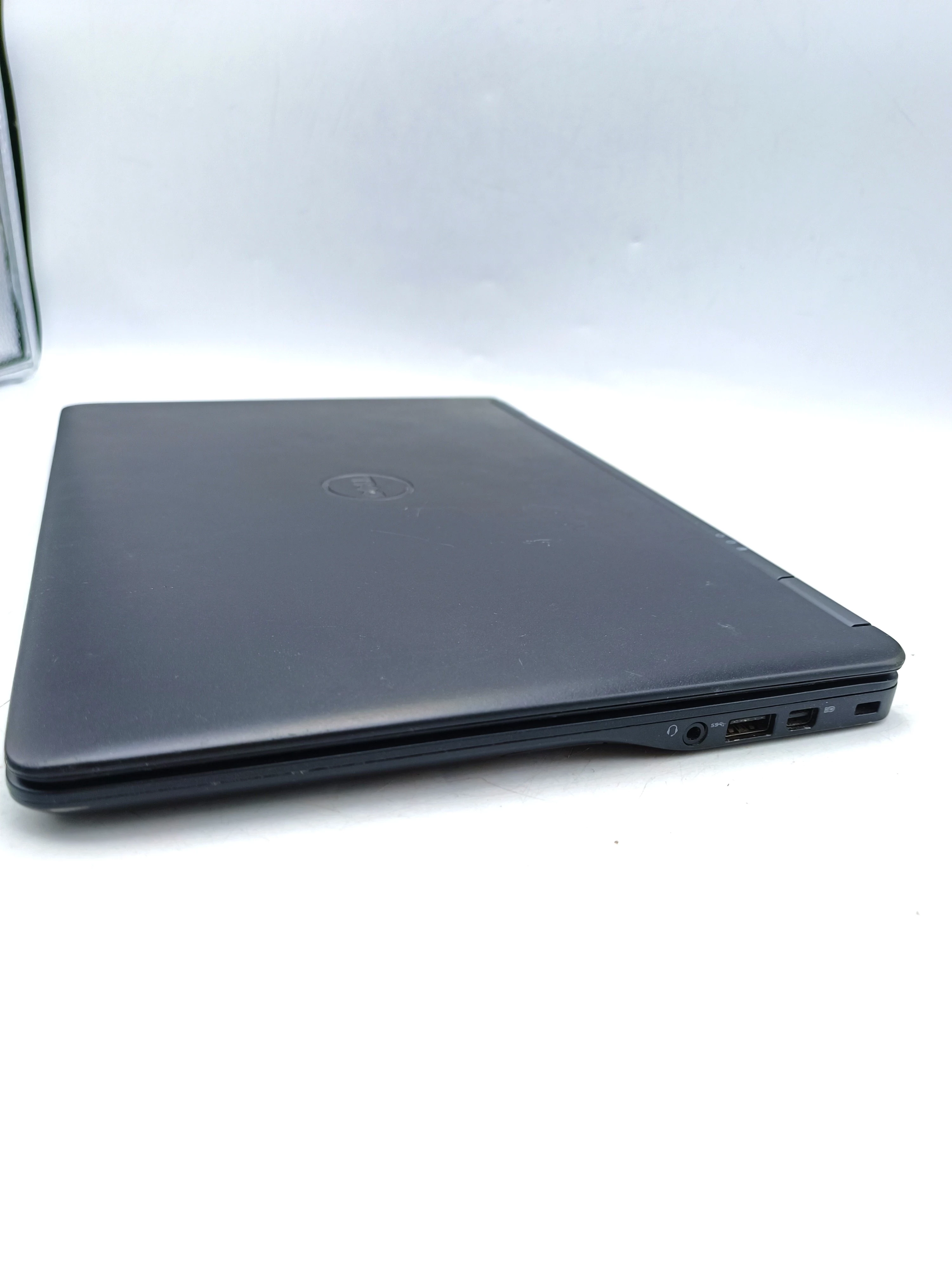 laptop-dell-latitude-e7250-i5-5300u-8gb-256gb-zasilacz-rozdzielczosc-px-4474-60