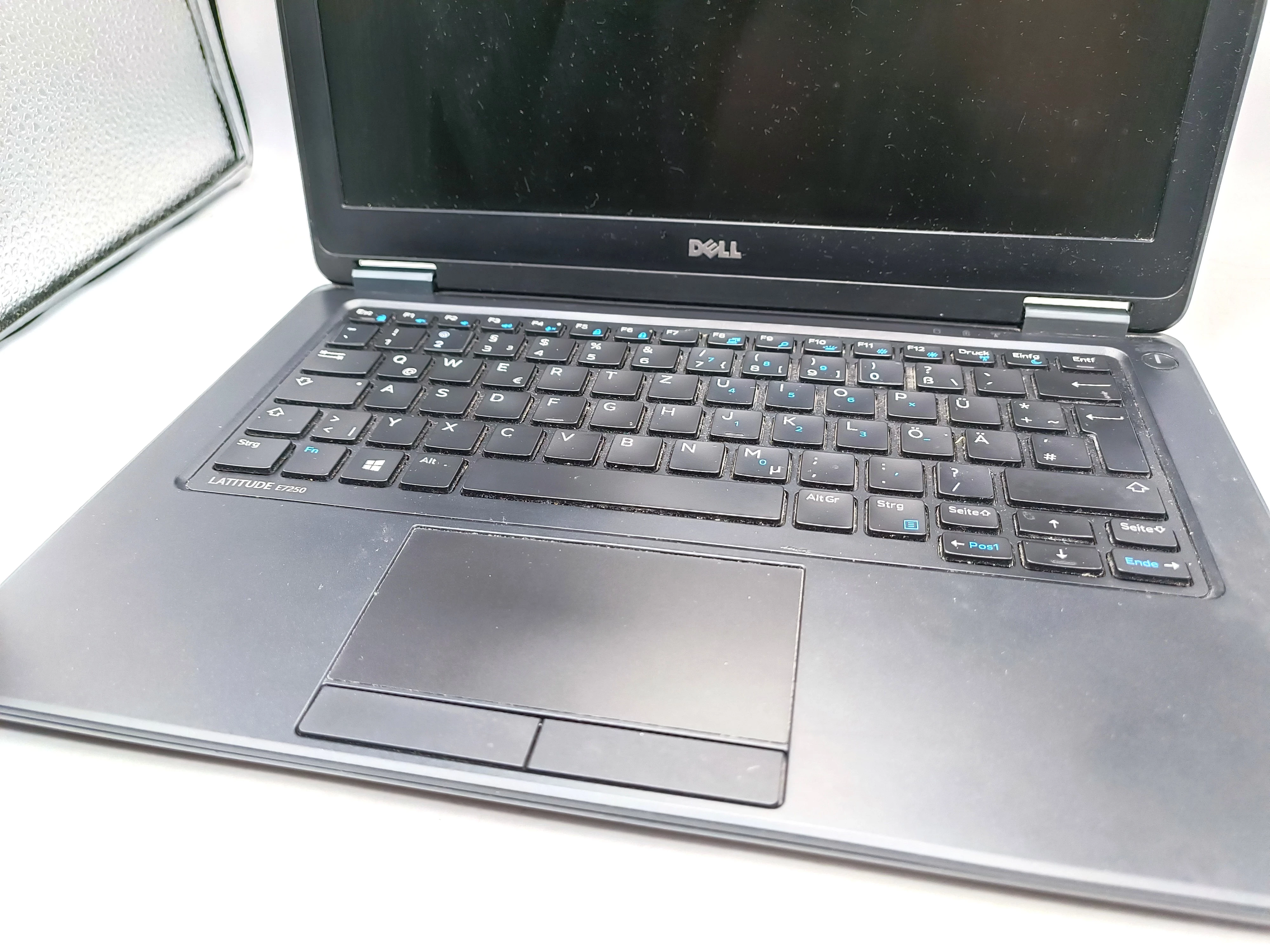 laptop-dell-latitude-e7250-i5-5300u-8gb-256gb-zasilacz-kod-producenta-biznesowy-laptop-dell-do-domu