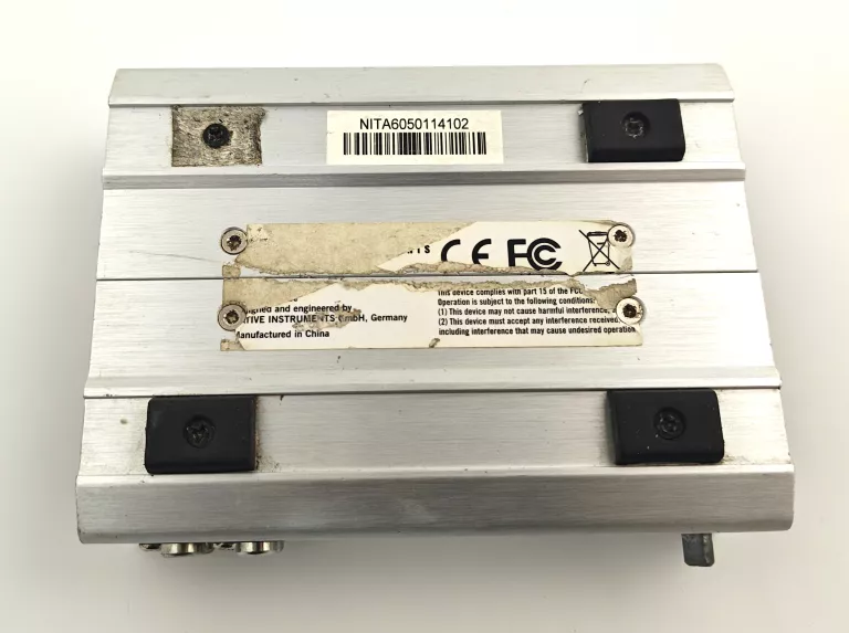 karta-dzwiekowa-traktor-audio-6-model-traktor-audio-6