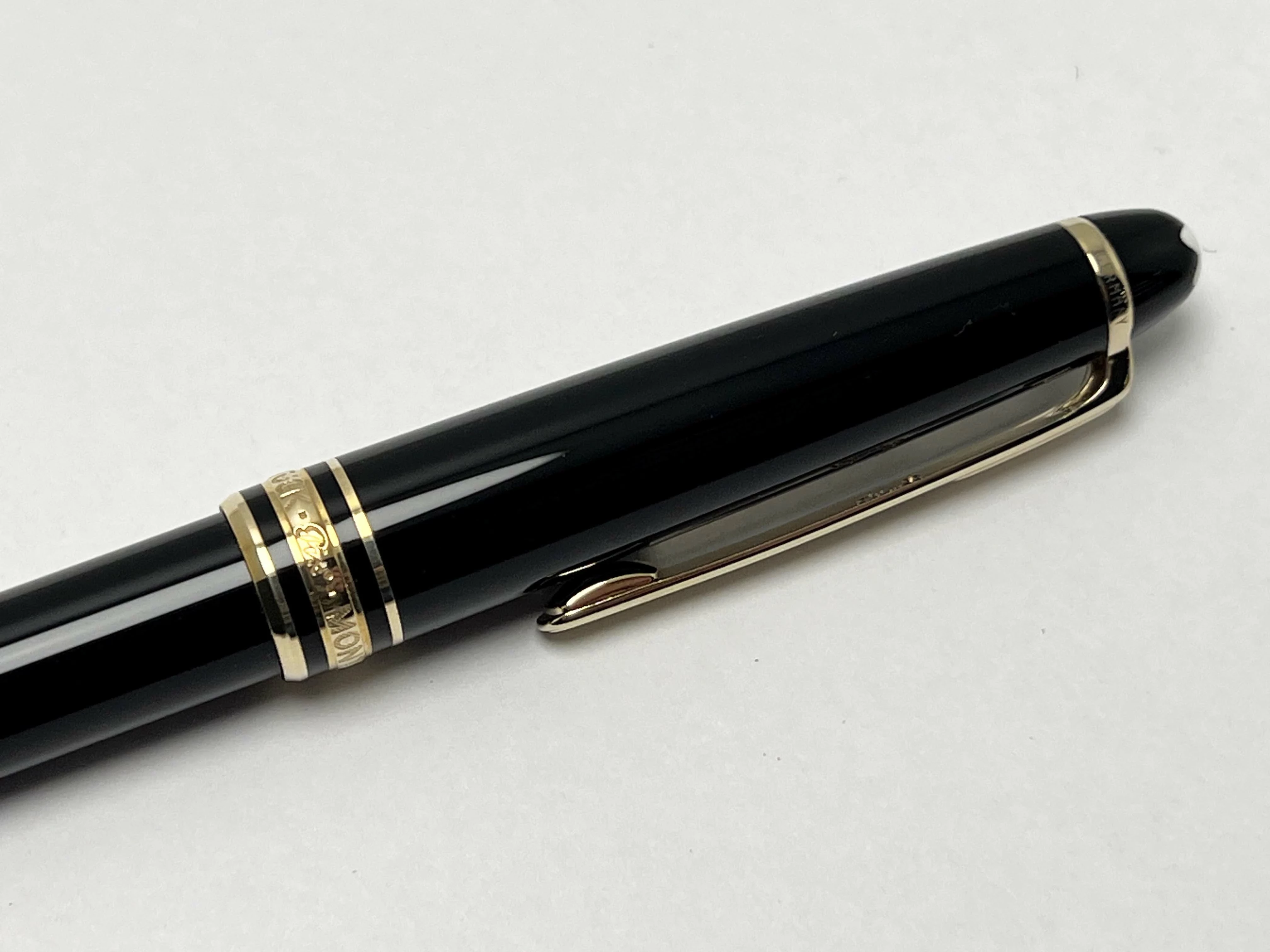 dlugopis-montblanc-meisterstuck-classique-10883-z-grawerem-kod-producenta-10883