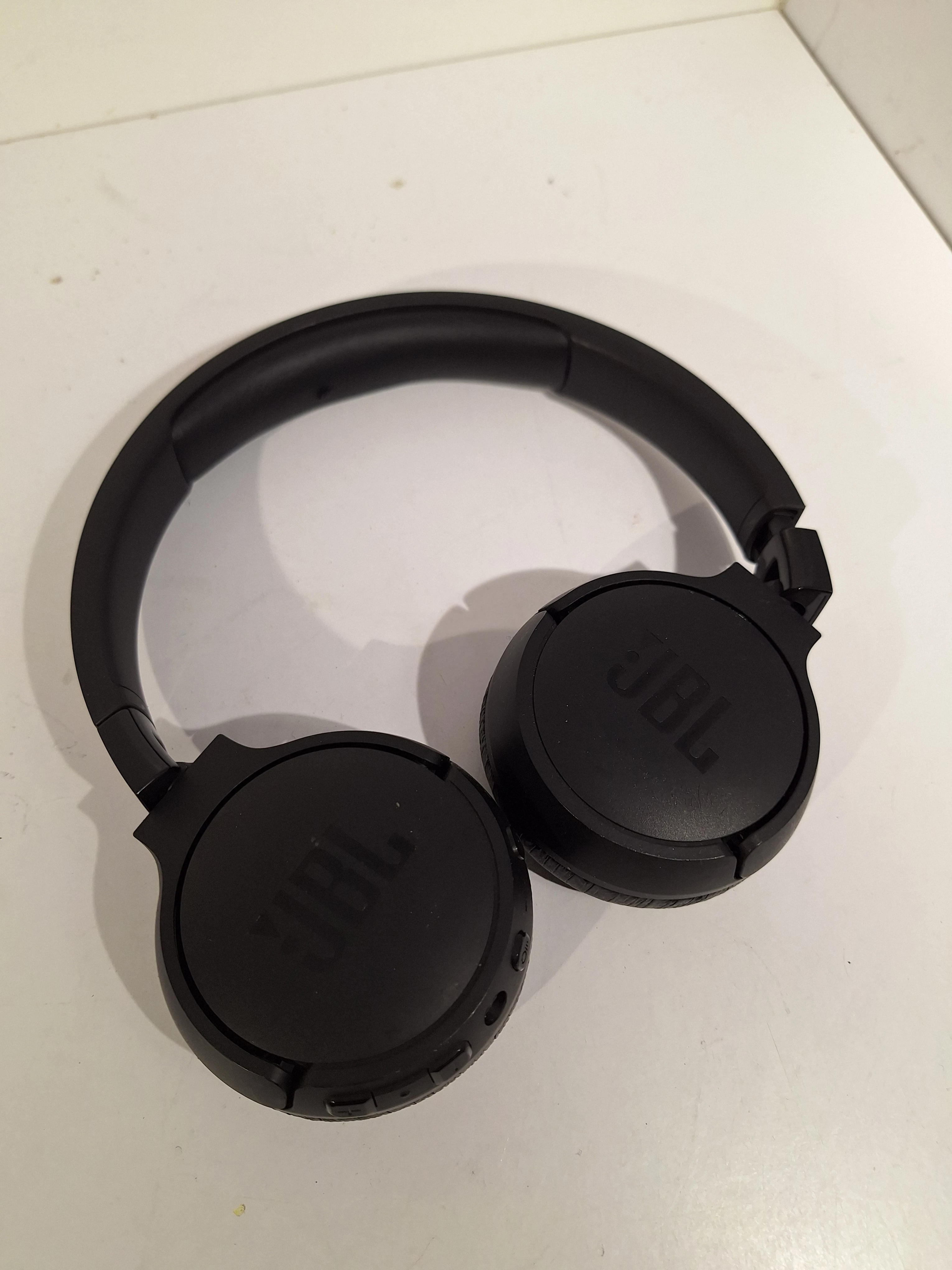 sluchawki-czarne-jbl-nauszne-tune660nc-janowicza-3-olsztyn