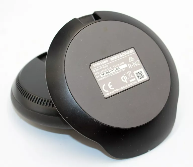 ladowarka-indukcyjna-samsung-ep-pg950-wireless-charger-convertible-waga-produktu-z-opakowaniem-jednostkowym-0250