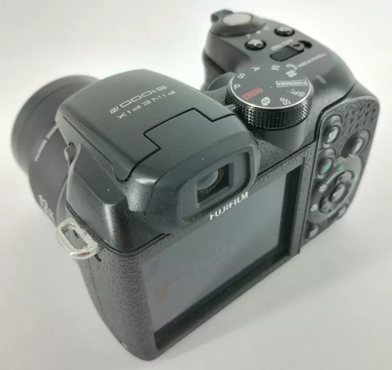 aparat-fujifilm-finepix-s1000fd-rozdzielczosc-1000