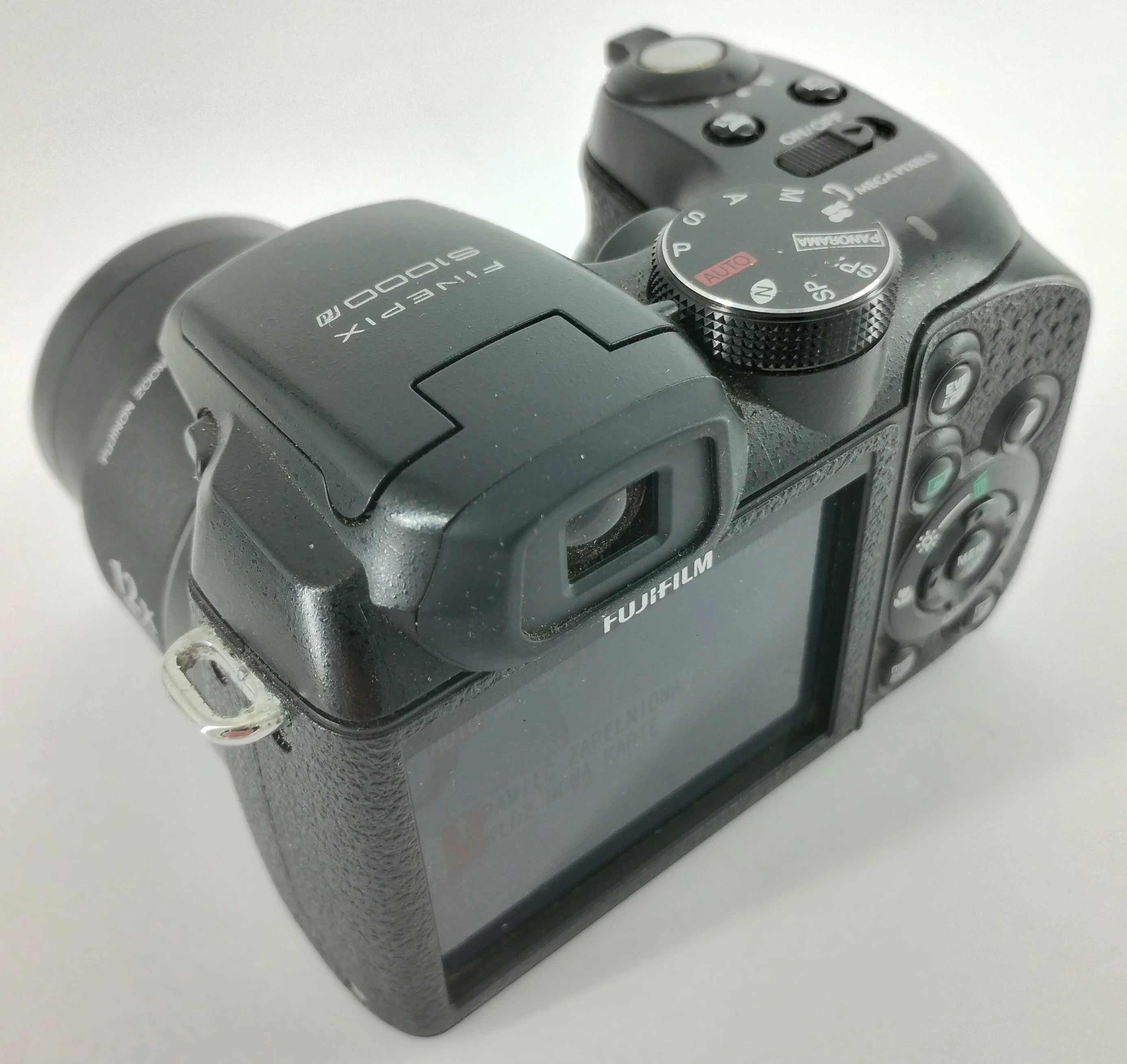 aparat-fujifilm-finepix-s1000fd-rozdzielczosc-1000