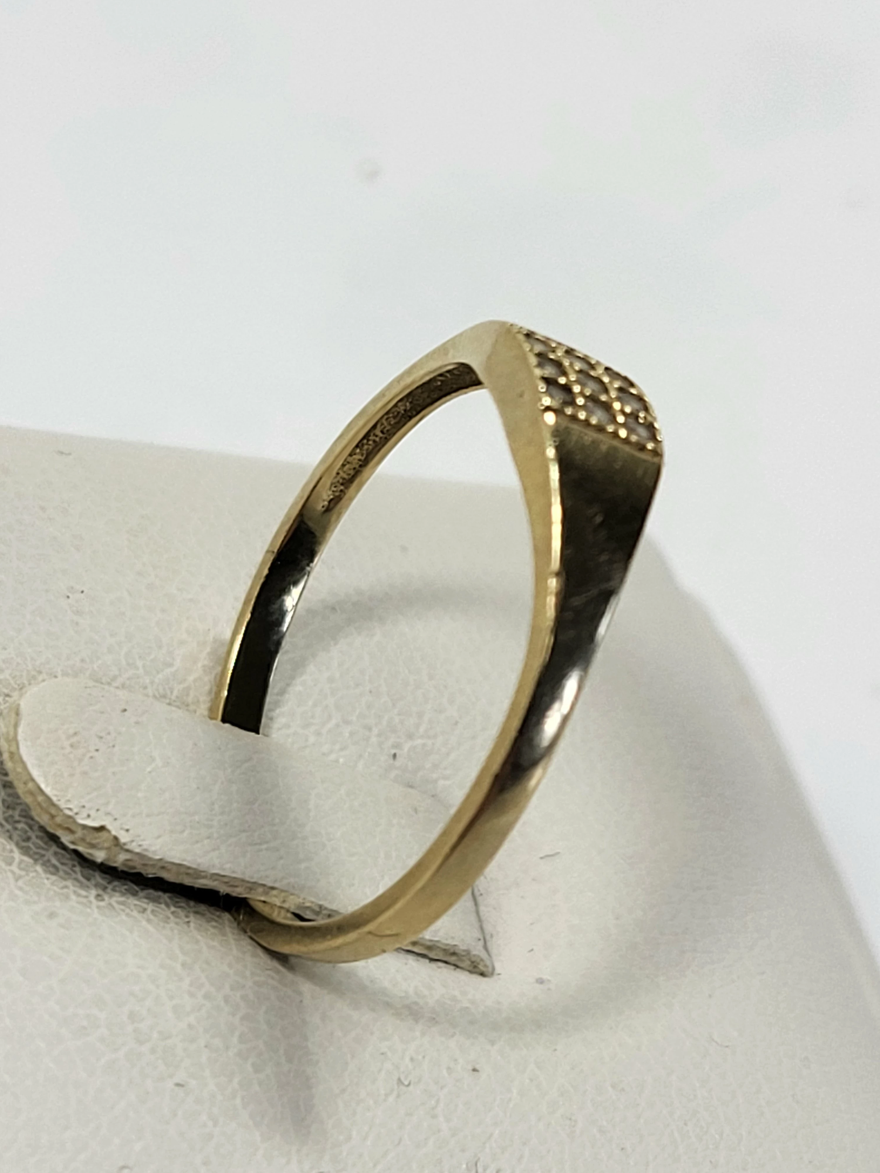 zloty-pierscionek-585-material-15835-2