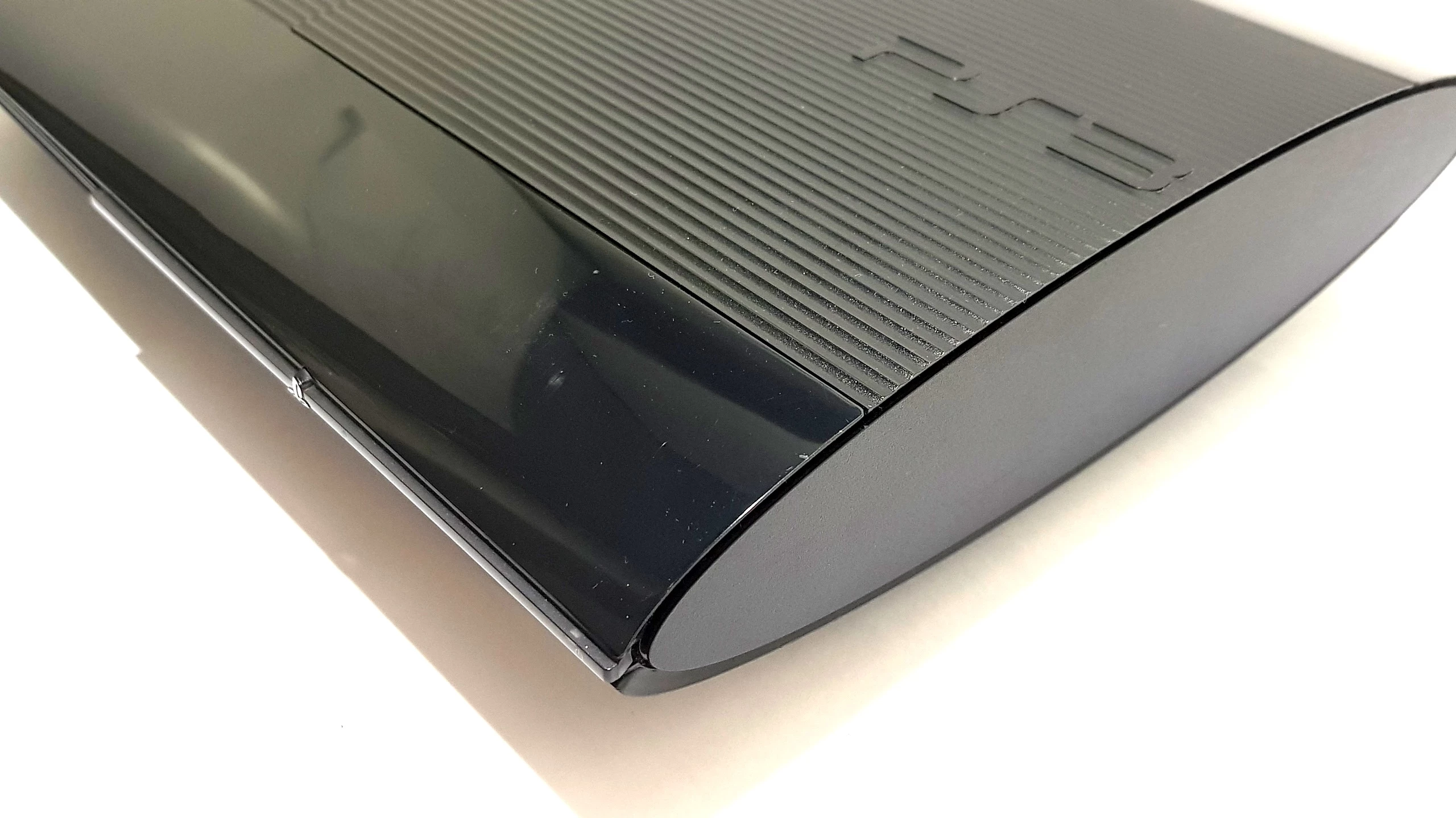 konsola-sony-ps3-super-slim-cech-4304c-500gb-2-pady-stan-bdb-gry-w-zestawie-205998-225570