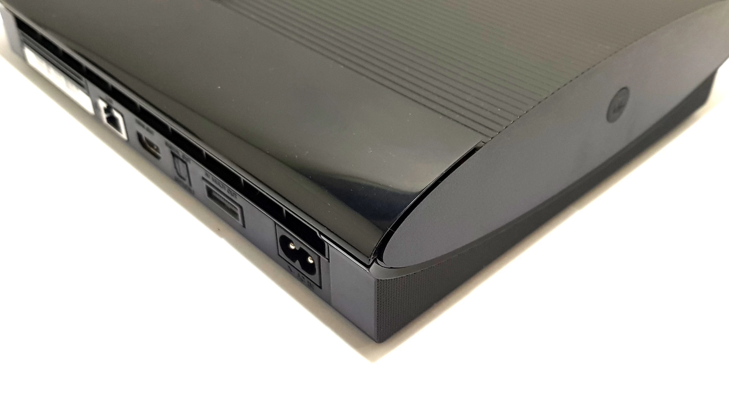 konsola-sony-ps3-super-slim-cech-4304c-500gb-2-pady-stan-bdb-producent-248914-1705040