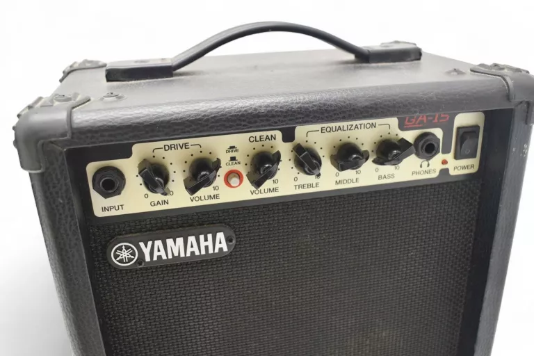 wzmacniacz-gitarowy-ga-15-piecyk-pokrowiec-stan-11323-2