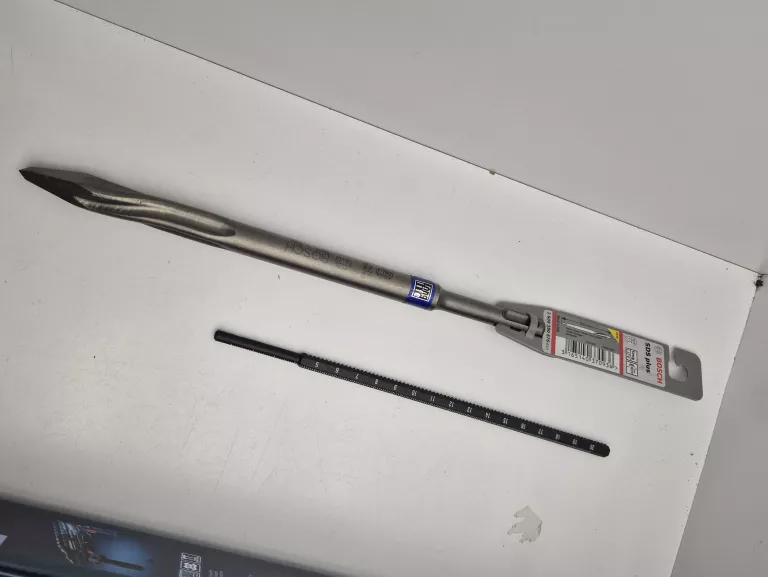 mlotowiertarka-wiertarka-udarowa-27j-790w-sds-plus-gbh-240-bosch-kod-producenta-gbh-240-0-611-272-100-0611272100