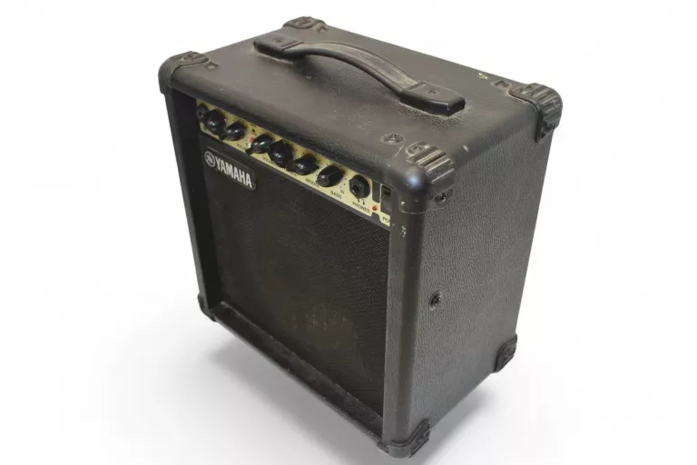 wzmacniacz-gitarowy-ga-15-piecyk-pokrowiec-marka-248811-1145078