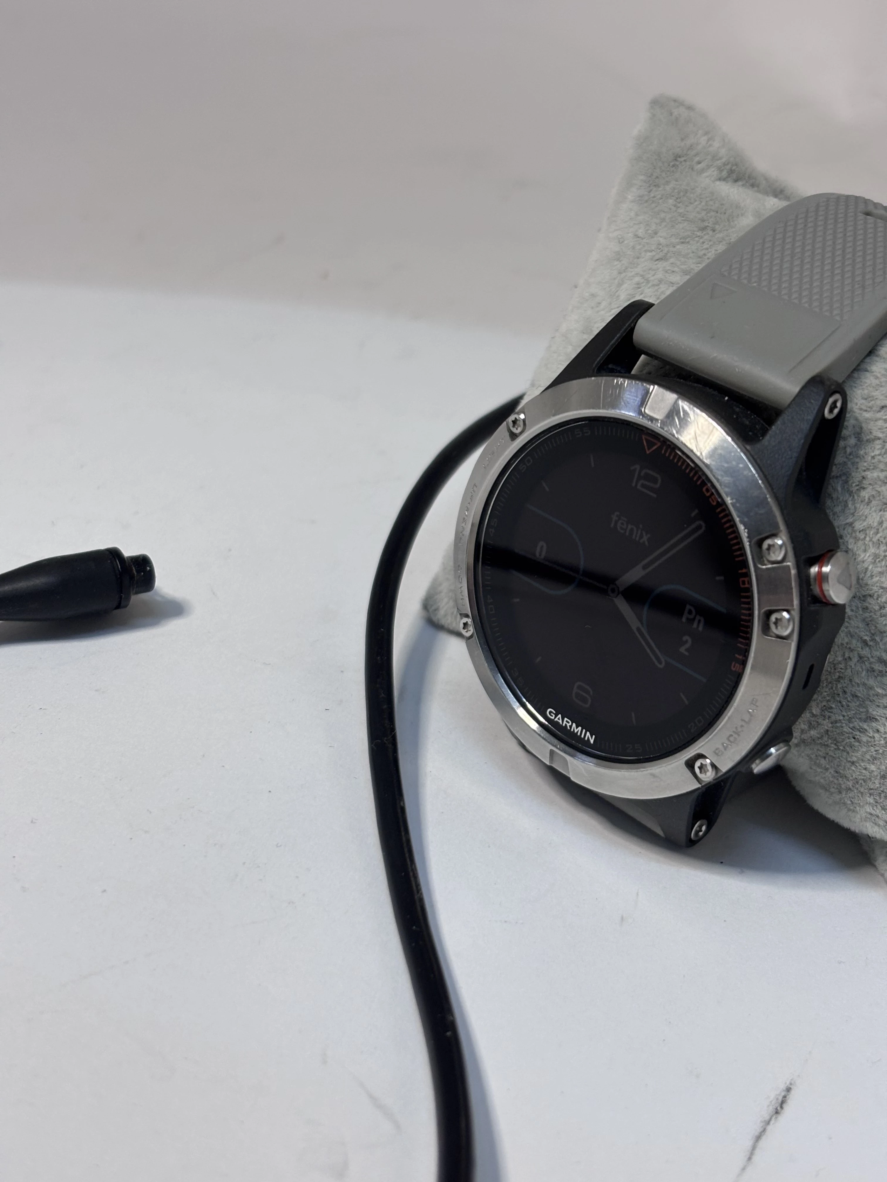 smartwatch-garmin-fenix-5-model-249460-1222891