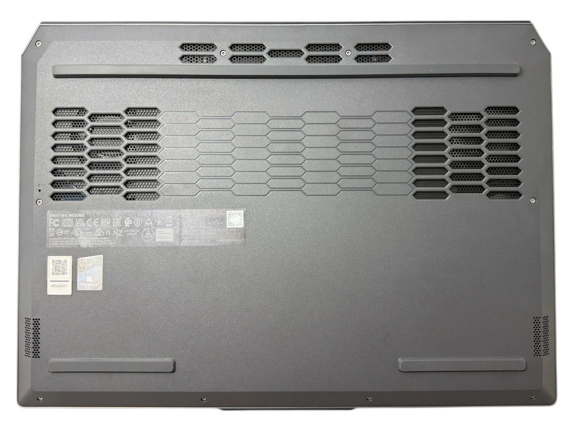 laptop-lenovo-loq-15arp9-ryzen-5-7235hs-24512gb-rtx3050-144hz-gw112027-typ-dysku-twardego-128550-2