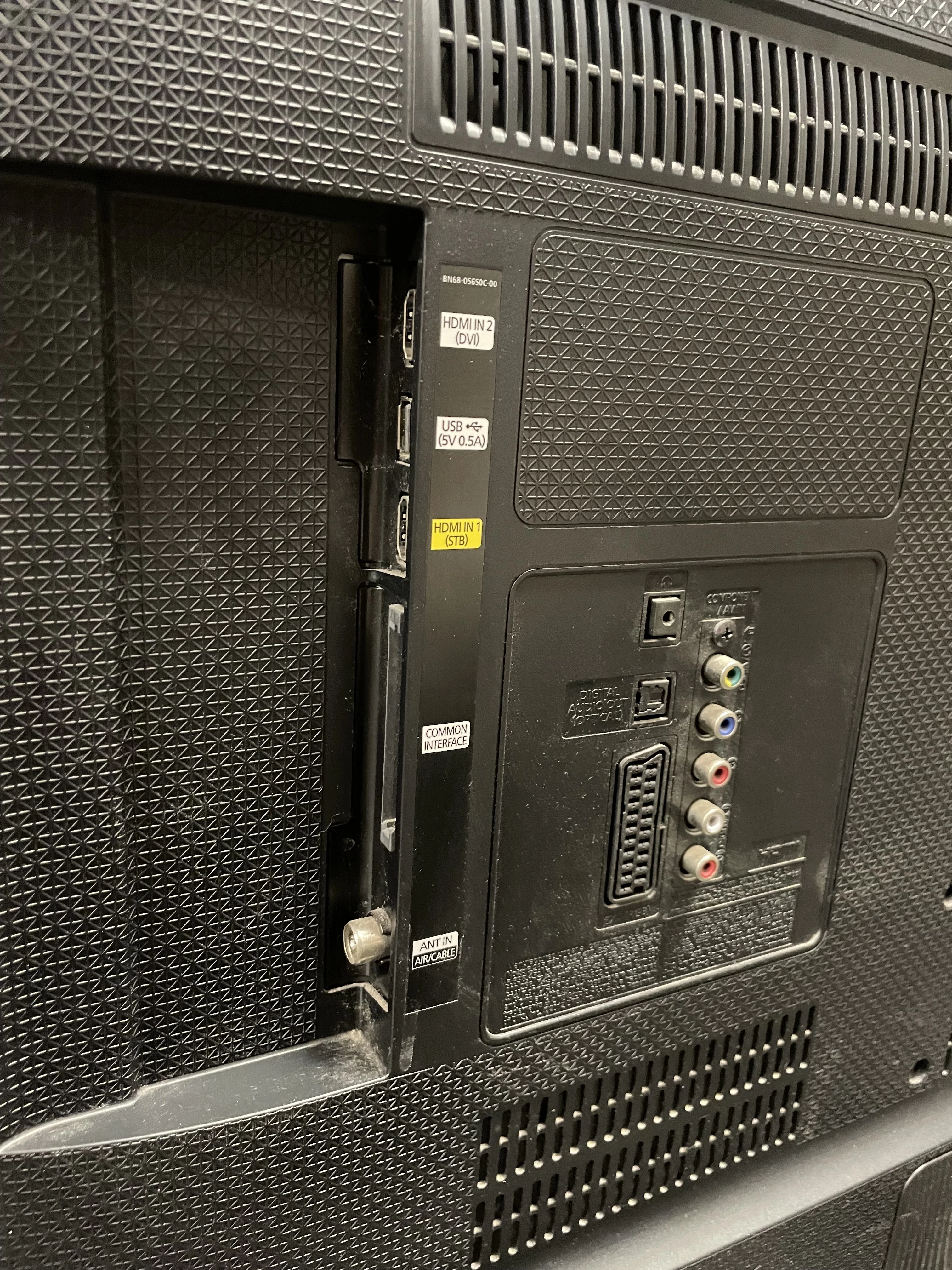 telewizor-samsung-ue40j5100aw-smart-tv-211678-250642