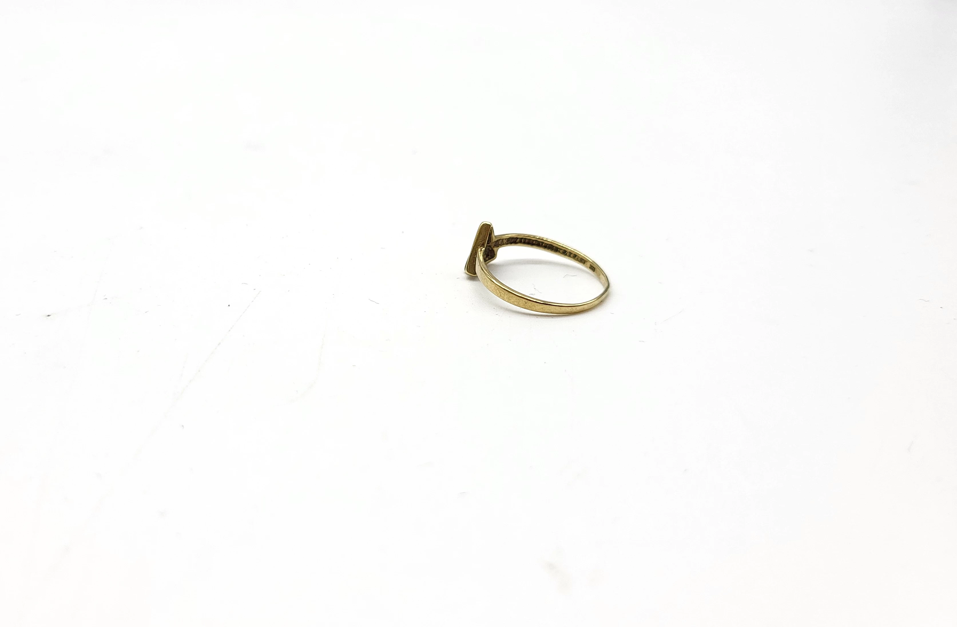 wyrob-jubilerski-uzywany-zloty-pierscionek-333-105g-stan-11323-2