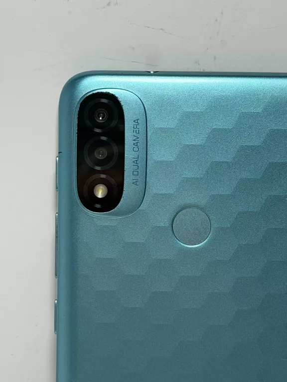 telefon-motorola-moto-e20-232gb-opis-stan-11323-2