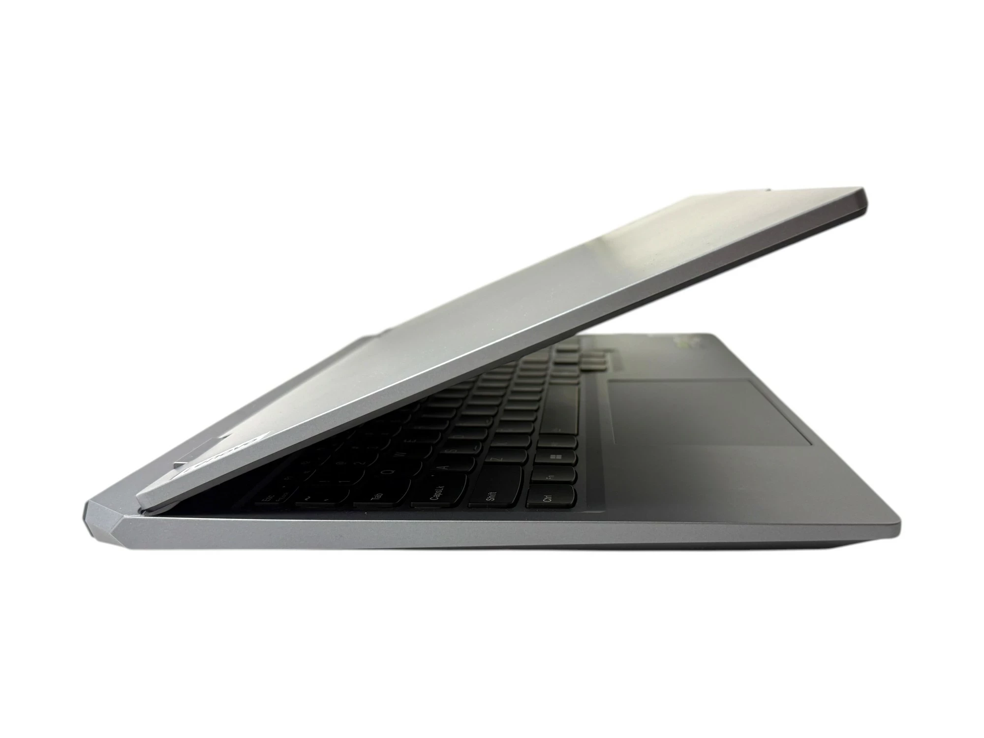 laptop-lenovo-loq-15arp9-ryzen-5-7235hs-24512gb-rtx3050-144hz-gw112027-liczba-rdzeni-procesora-4329-7