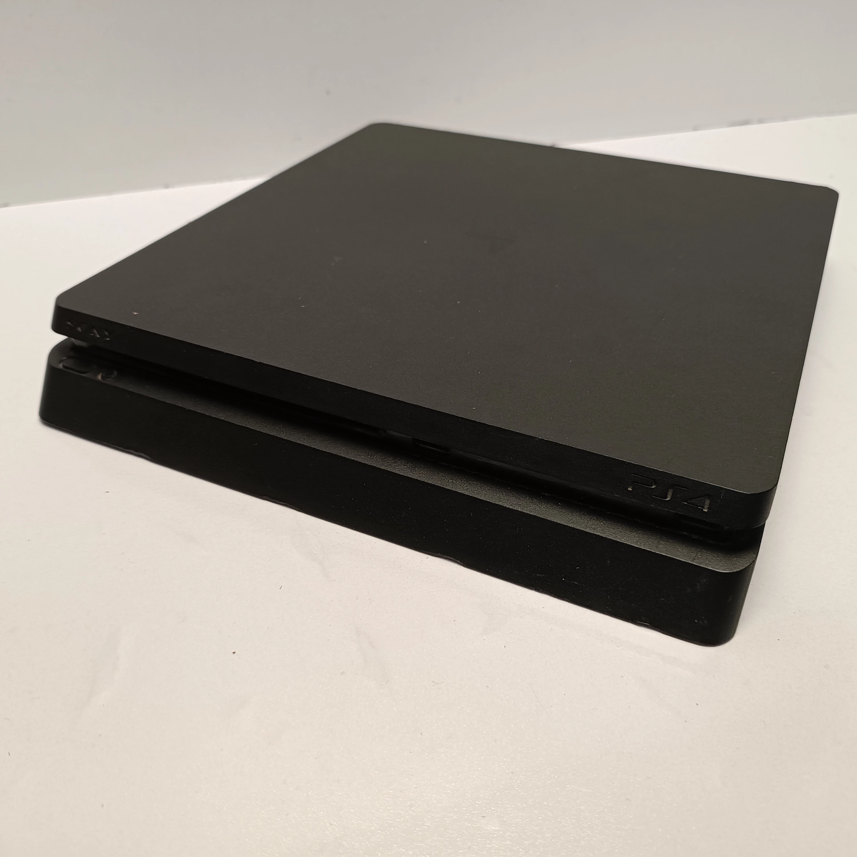 konsola-ps4-cuh-2016b-niesprawny-naped-gry-w-zestawie-205998-225570