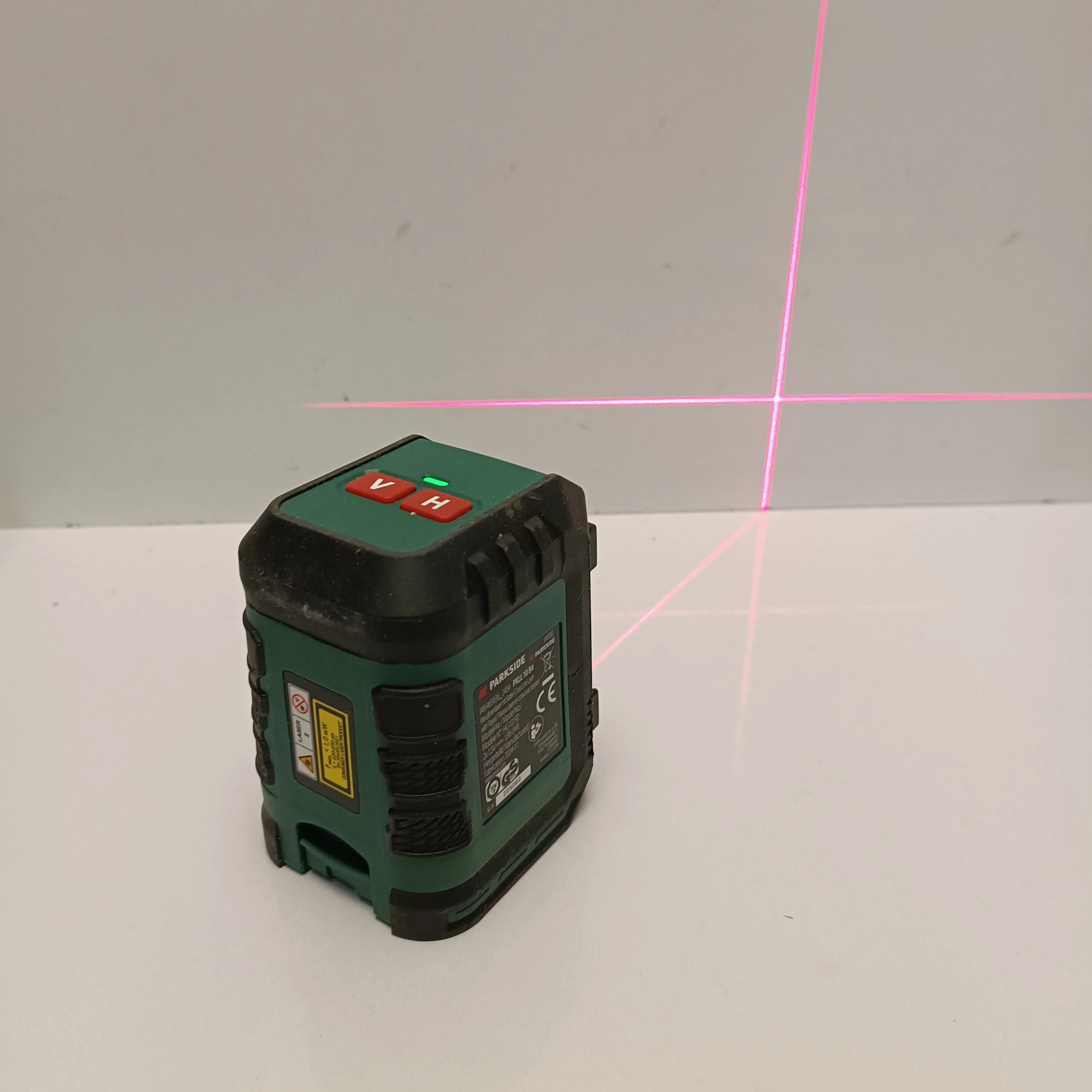 laser-krzyzowy-parkside-pkll-10-b4-10-m-maksymalny-zasieg-pracy-10