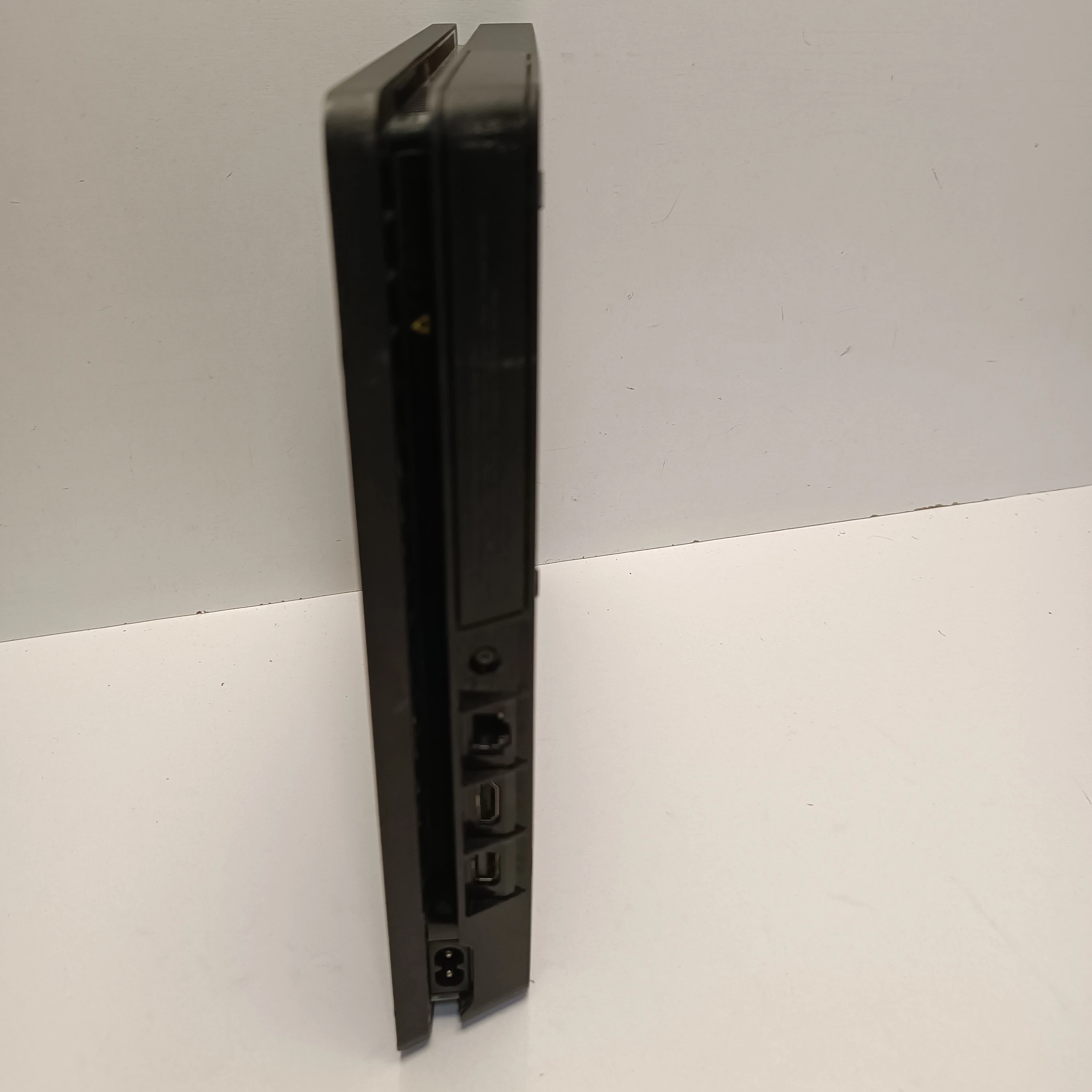 konsola-ps4-cuh-2016b-niesprawny-naped-producent-248914-1705040