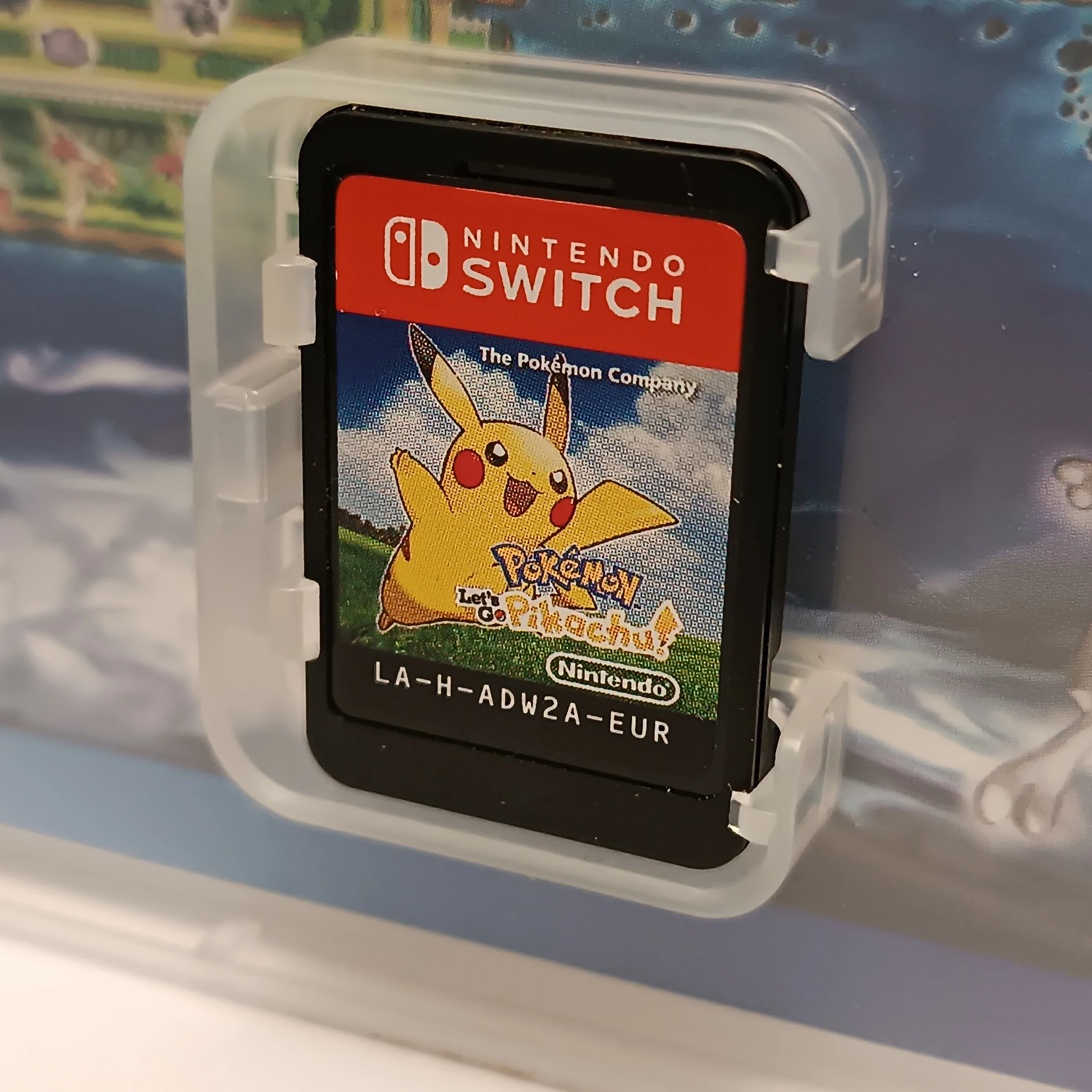 pokemon-lets-go-pikachu-nintendo-switch-stan-11323-2