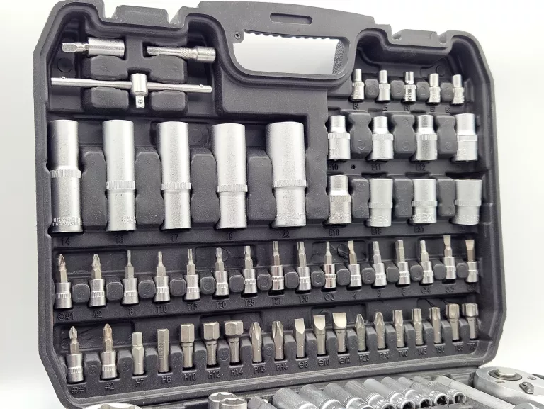 zestaw-kluczy-nasadowych-bull-tech-108-elementow-walizka-kod-producenta-m58220