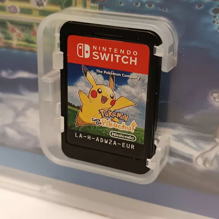 pokemon-lets-go-pikachu-nintendo-switch-stan-11323-2