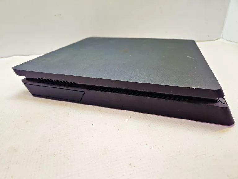 konsola-ps4-slim-500gb-pad-hdmi-zasilacz-gra-fifa-18-liczba-kontrolerow-w-zestawie-205994-225550