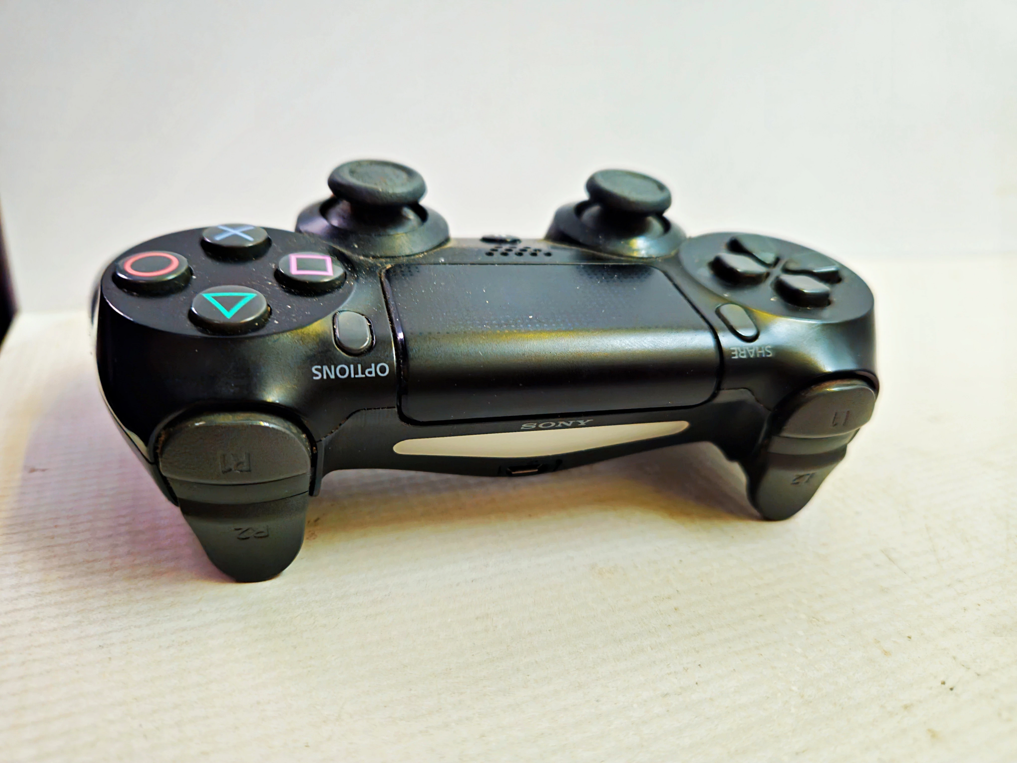 konsola-ps4-slim-500gb-pad-hdmi-zasilacz-gra-fifa-18-stan-11323-2