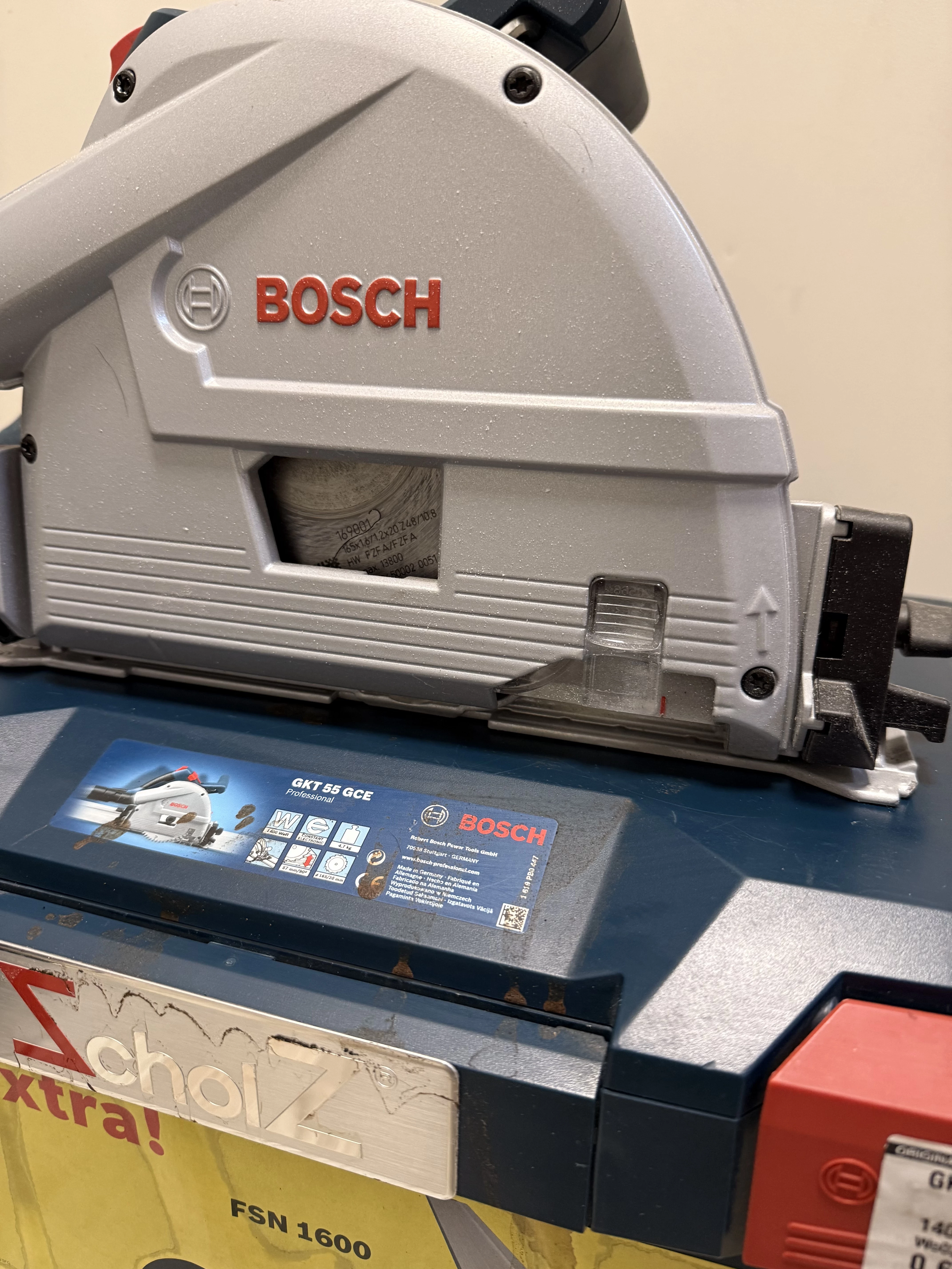 pilarko-zaglebiarka-bosch-professional-gkt-55-gce-3-601-f75-000-stan-11323-2