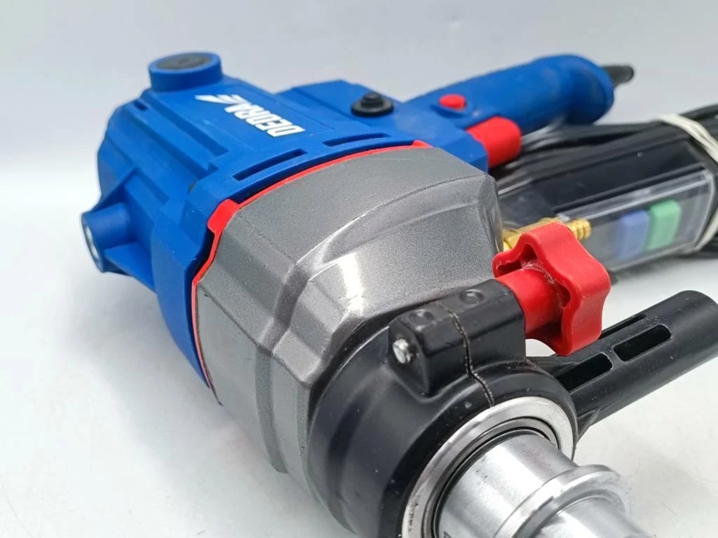 wiertnica-do-betonu-kamienia-dedra-otwornica-1700w-130mm-soft-start-ded761-srednica-wiertla-13000