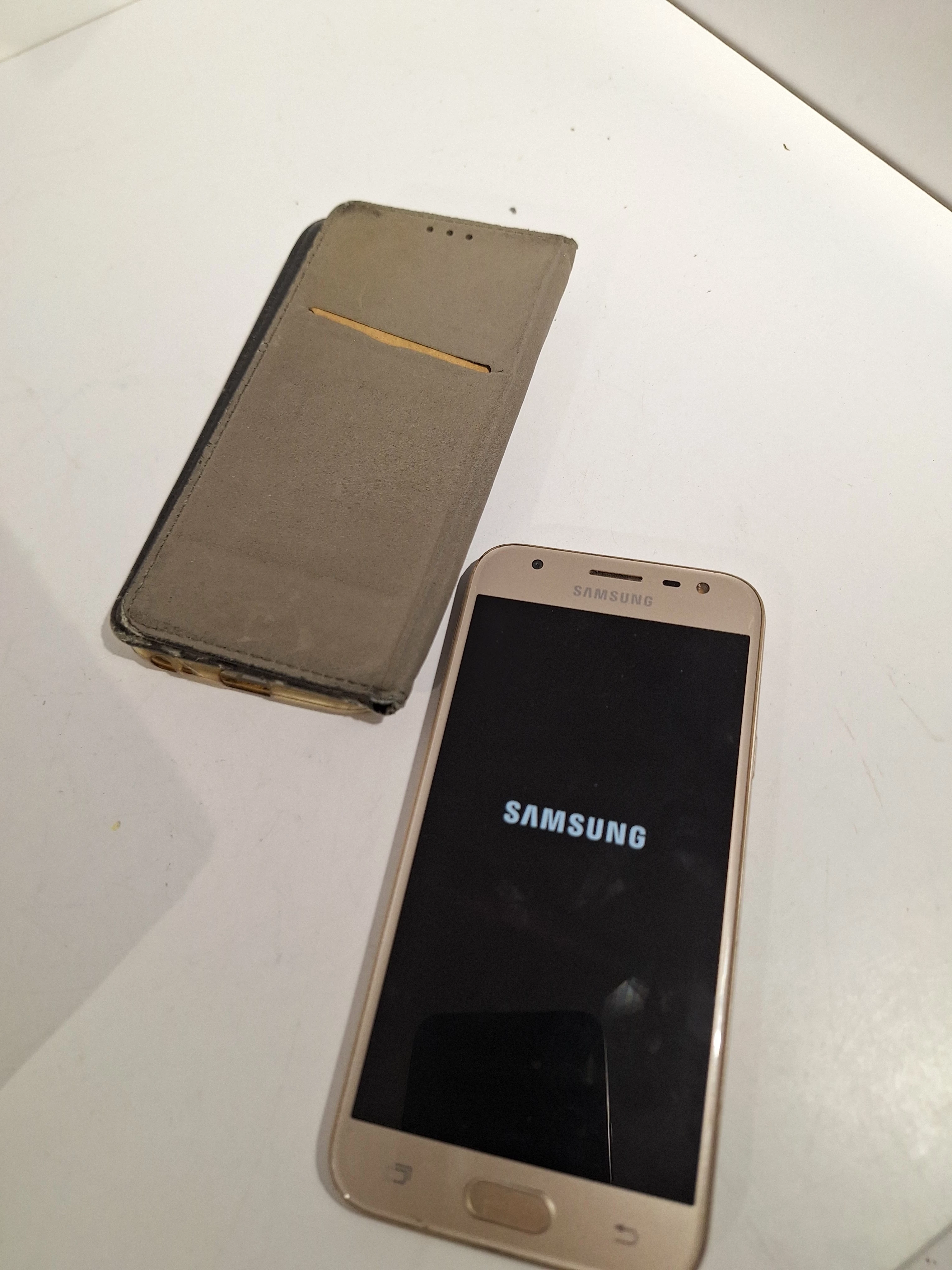 telefon-samsung-j3-2017-sm-j33f-16gb2gb-przebarwienia-etui-wbudowana-pamiec-202869-214201