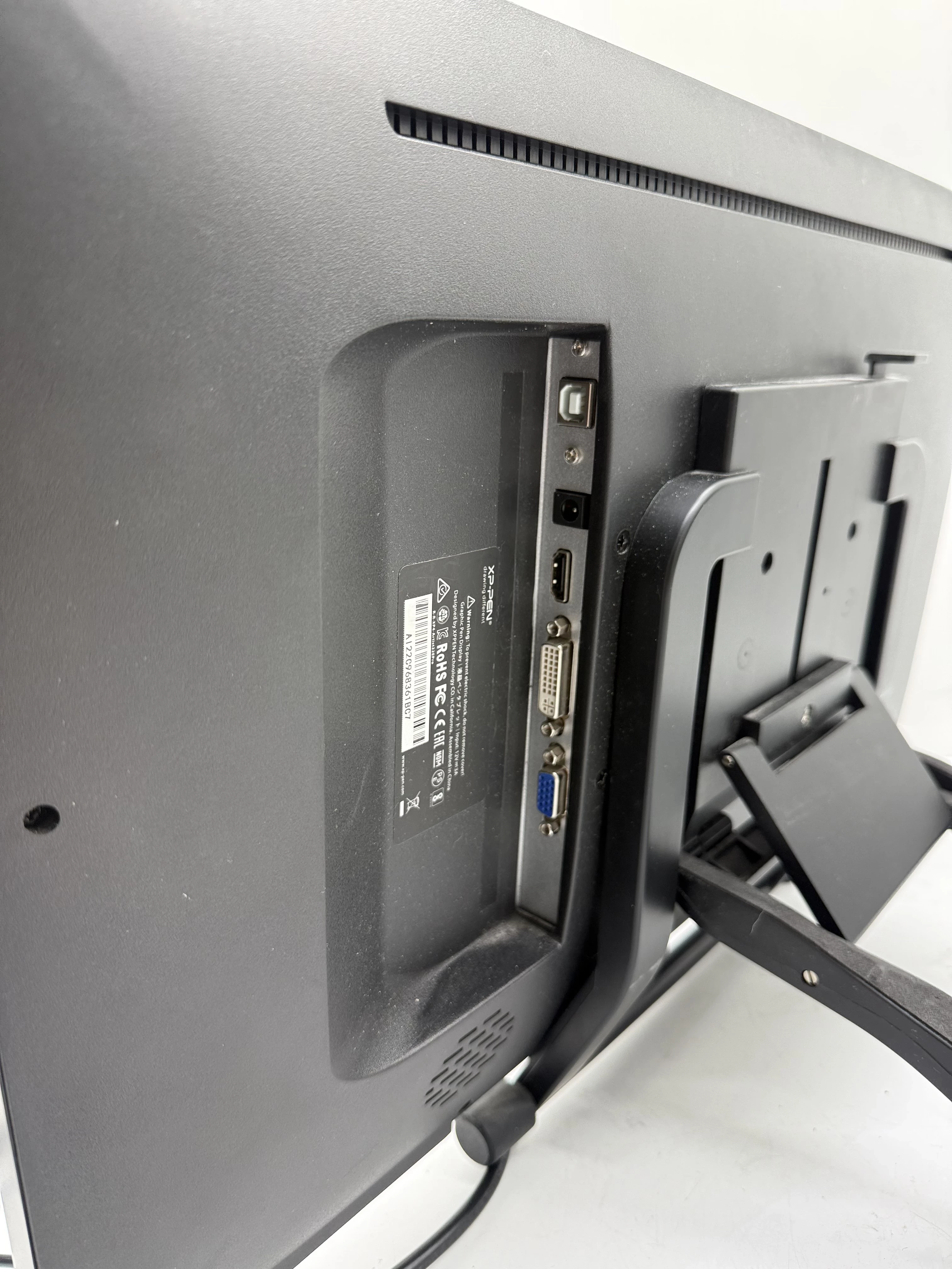 tablet-graficzny-xp-pen-artist-22-pro-monitor-dotykowy-model-artist-22e-pro