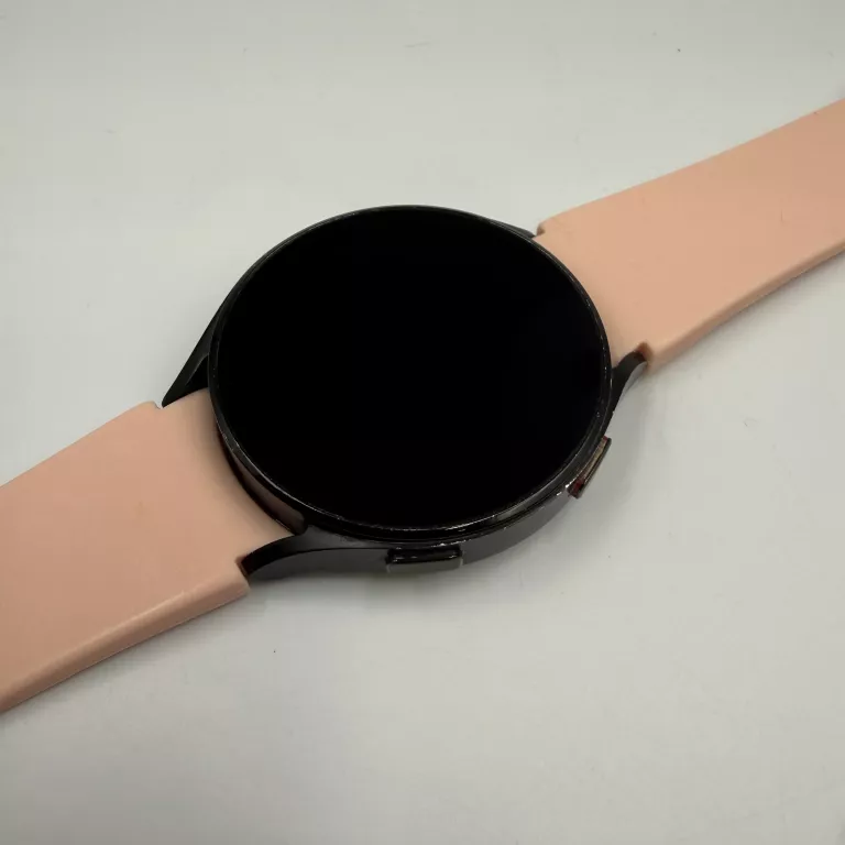smartwatch-samsung-galaxy-watch-4-ladowarka-wysokosc-koperty-4040