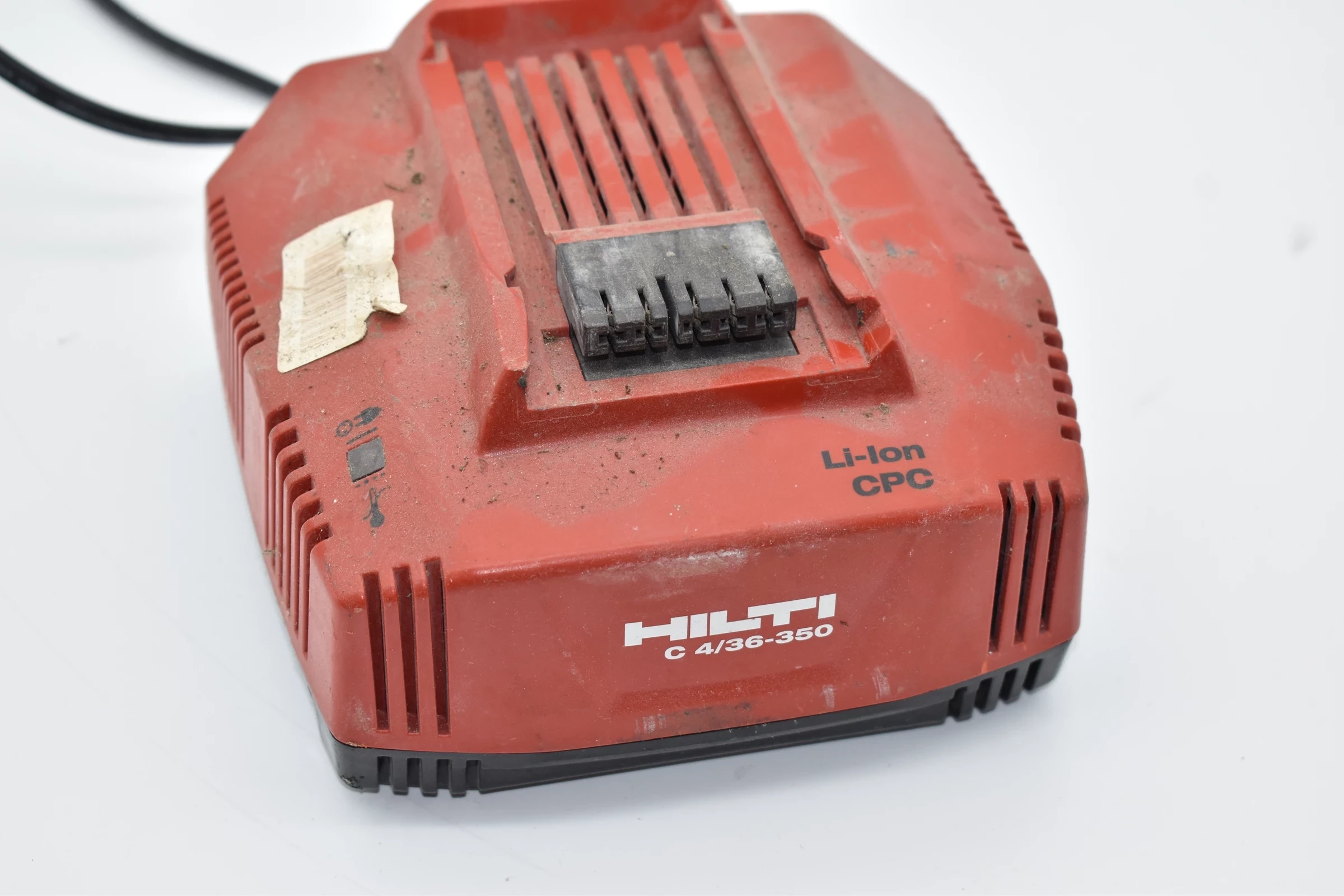 ladowarka-hilti-c436-350-narutowicza-35-leszno-gold-fish