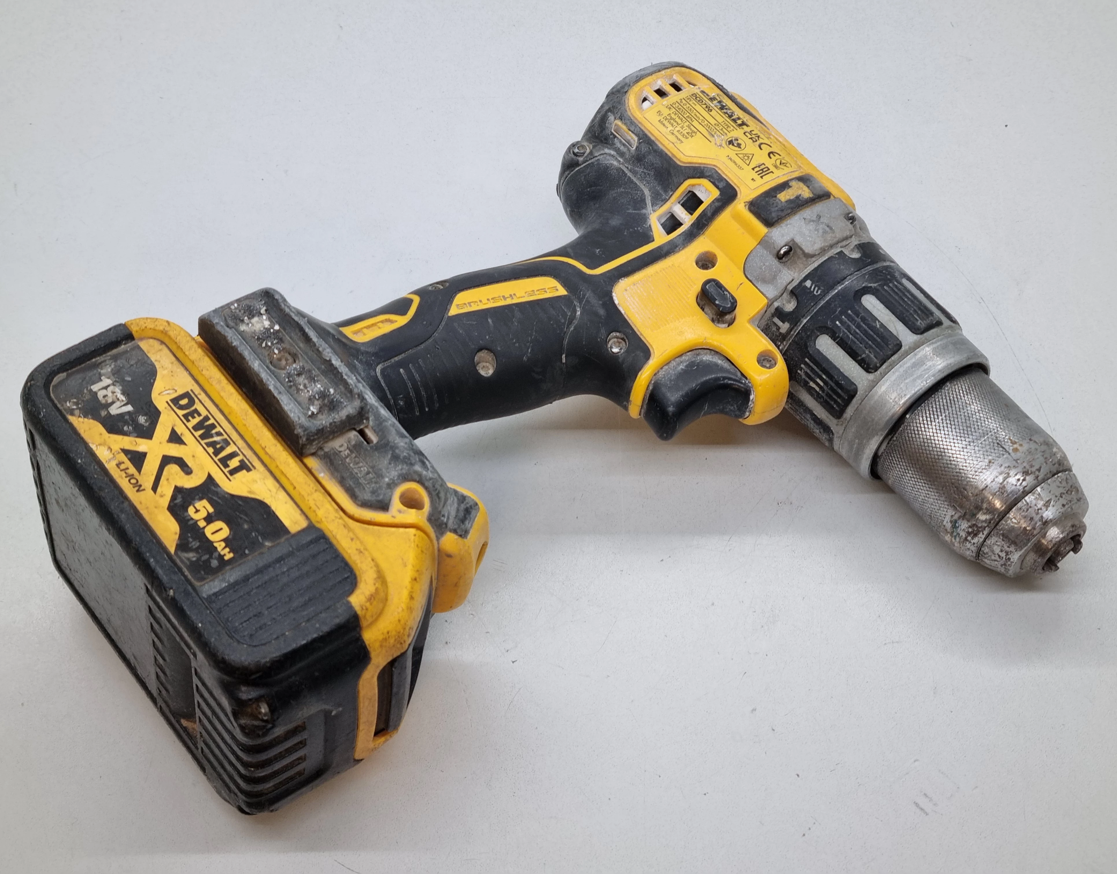 bezszczotkiowa-wkretarka-udarowa-dewalt-dcd796-18v-aku-50ah-napiecie-v-128551-6