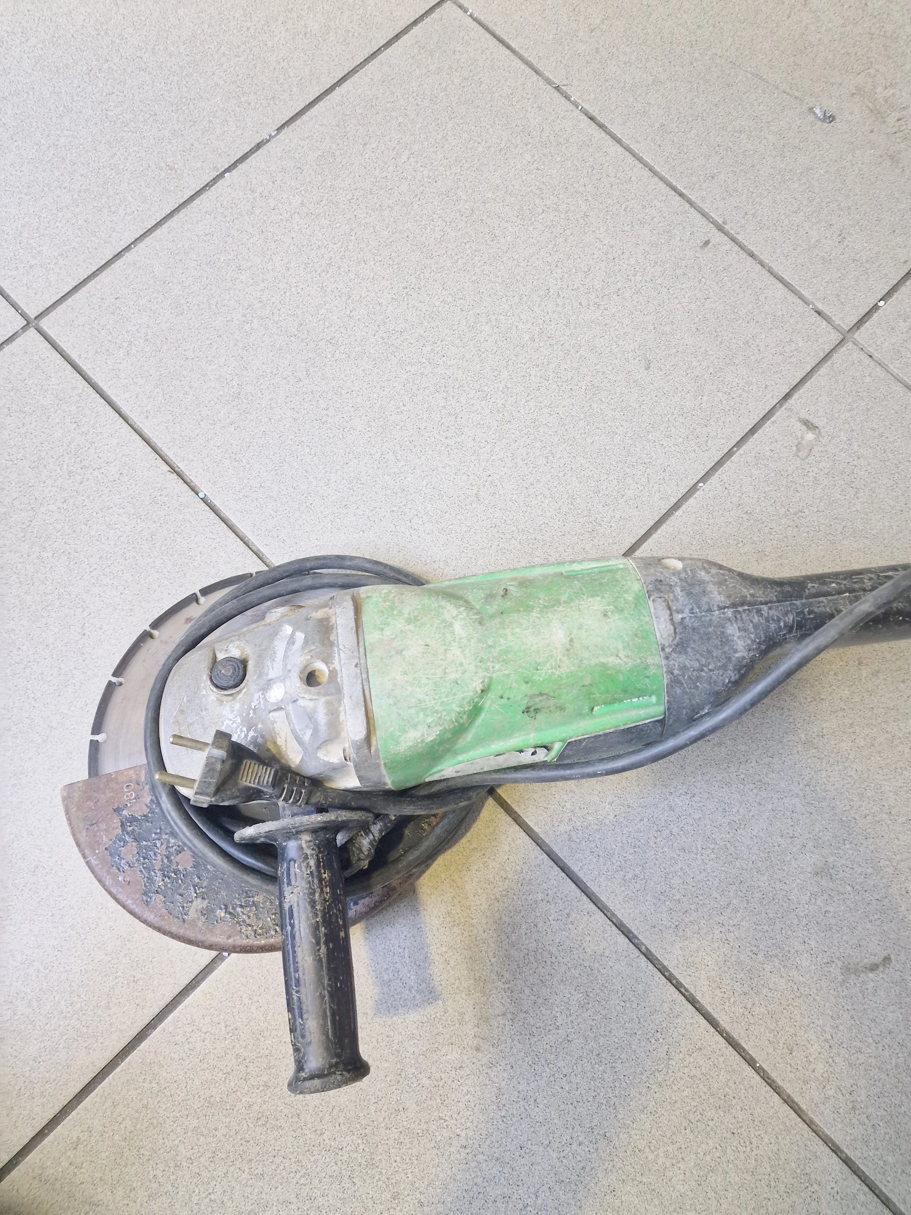 hitachi-szlifierka-katowa-230mm-2000w-g23sf2-kod-producenta-g23sc3