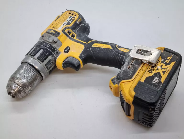 bezszczotkiowa-wkretarka-udarowa-dewalt-dcd796-18v-aku-50ah-stan-11323-2