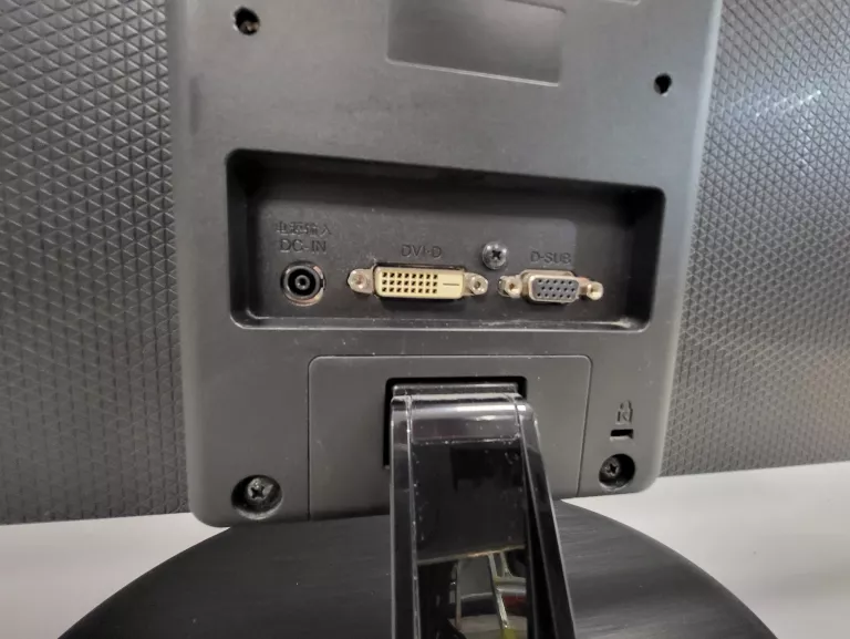 monitor-led-lg-24m38d-b-235-stan-11323-2