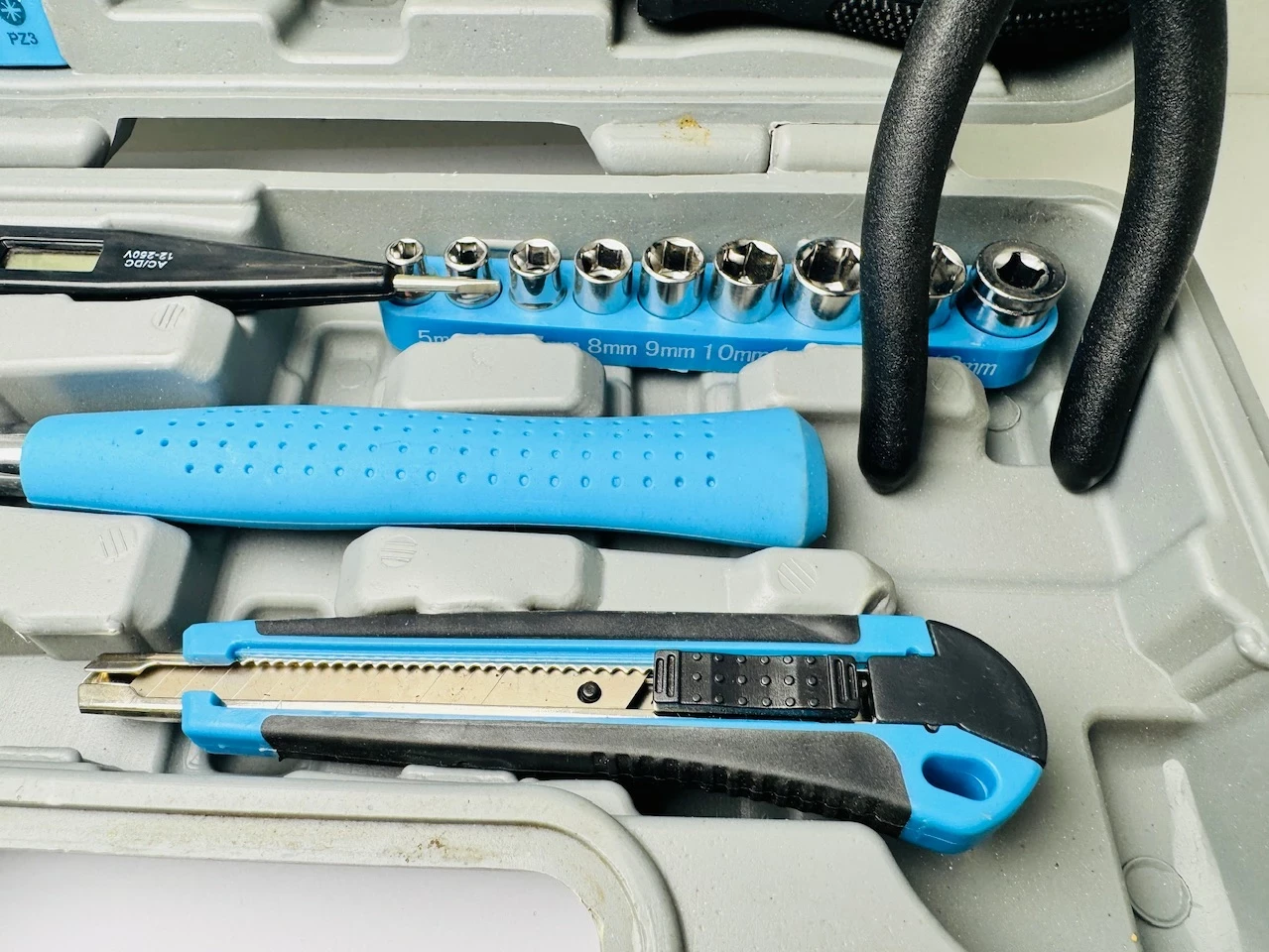 narzedzia-w-walizce-kod-producenta-111